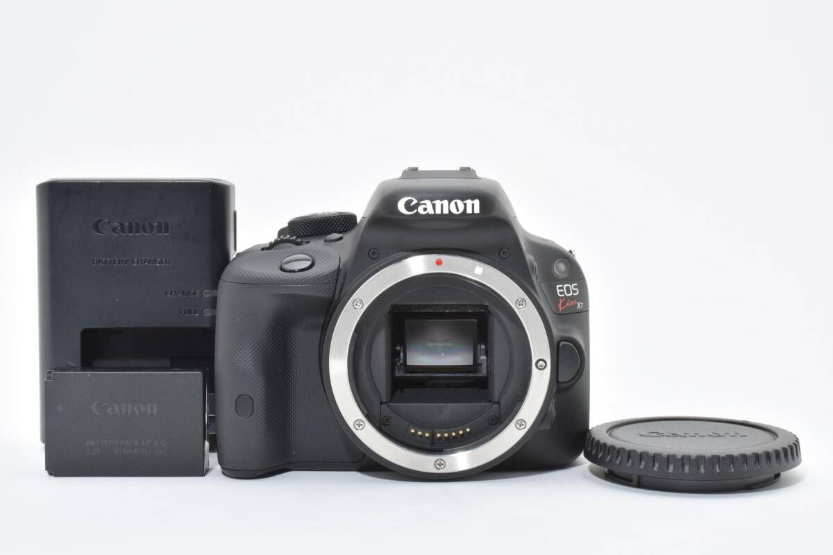 カメラ、光学機器 ☆極上品☆《ショット数わずか70回！》キヤノン