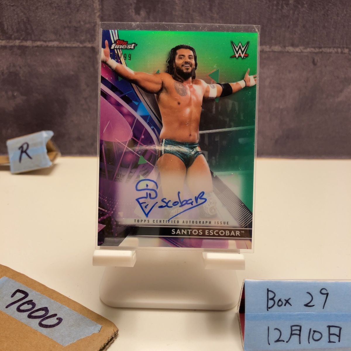 2021 Topps Finest Santos Escobar 73/99 直筆サインカード WWE Green Refractor カード