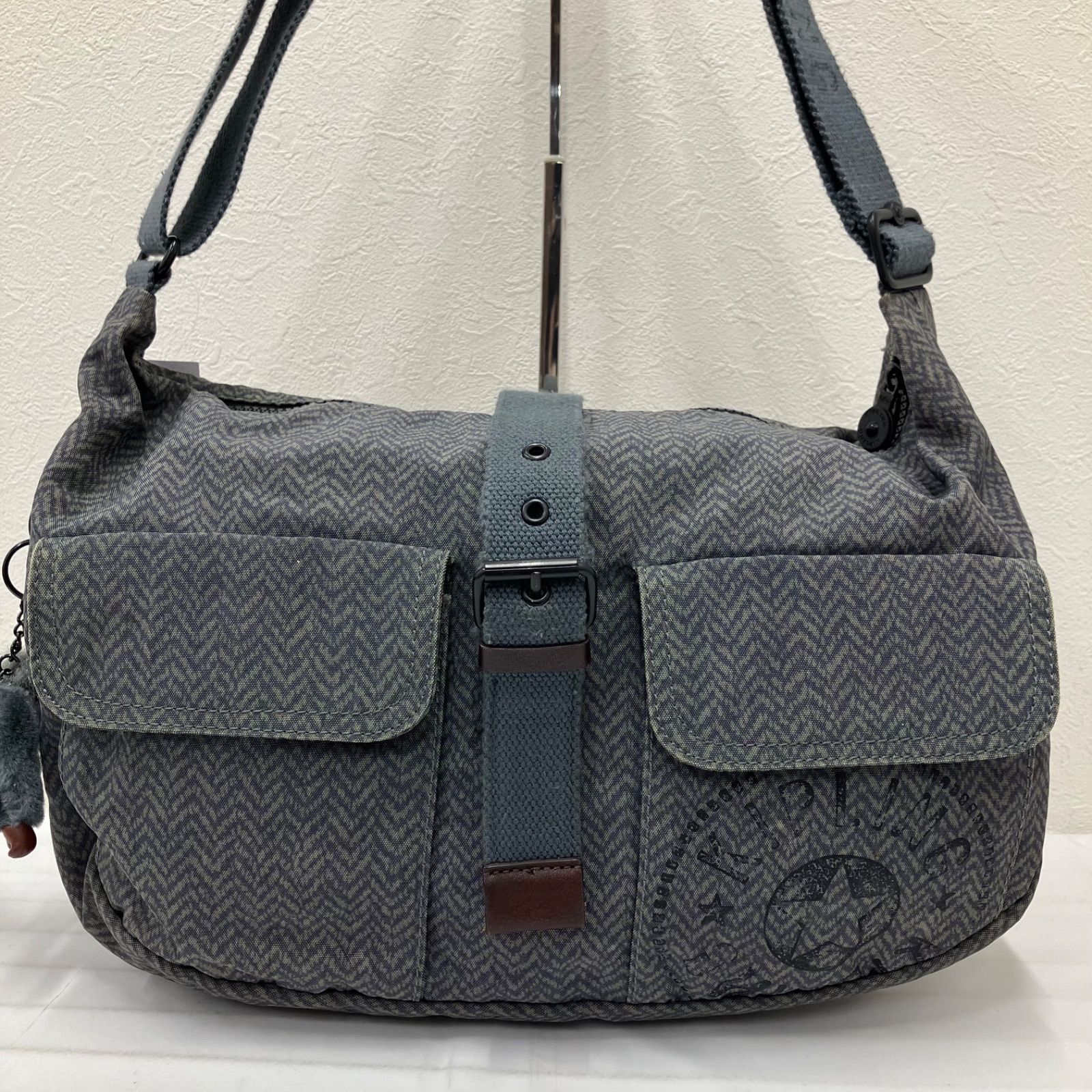 9580 Kipling KIPLING キプリング ショルダーバッグ グレー 黒 9580 Kipling KIPLING キプリング ショルダーバッグ グレー 黒