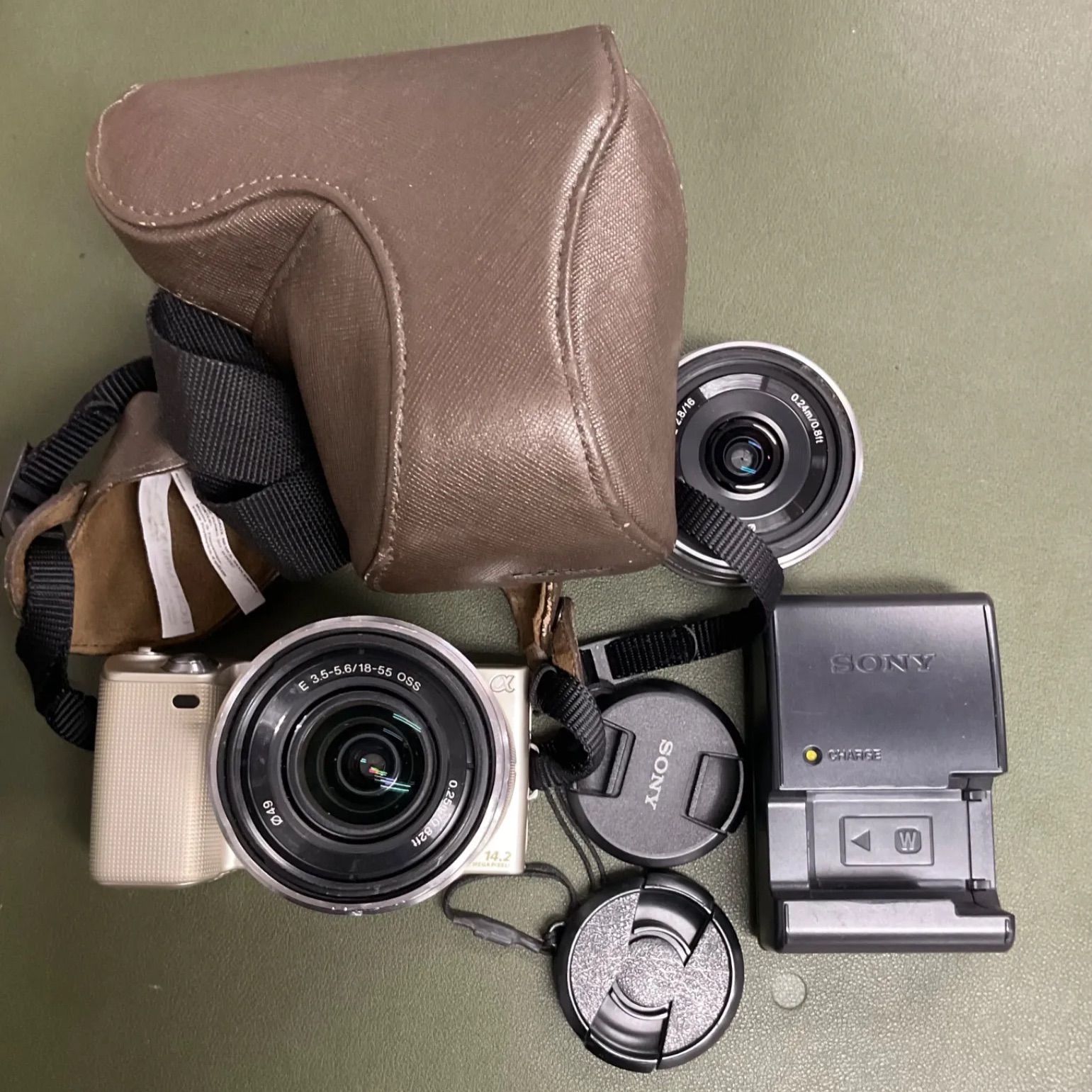 B7051 SONY ソニー NEX–5 デジタルカメラ 3.5–5.6/18-55mm B7051 SONY ソニー NEX–5 デジタルカメラ 3.5–5.6/18-55mm