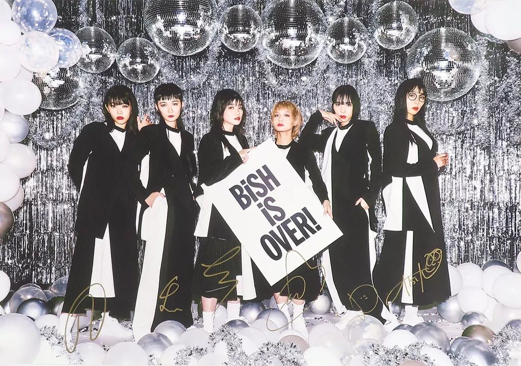ポスター メンバー全員直筆サイン入りB2ポスター BiSH 「WACK TOUR 2022 “WACK WACK SHiT TOUR”」 グッズ購入特典