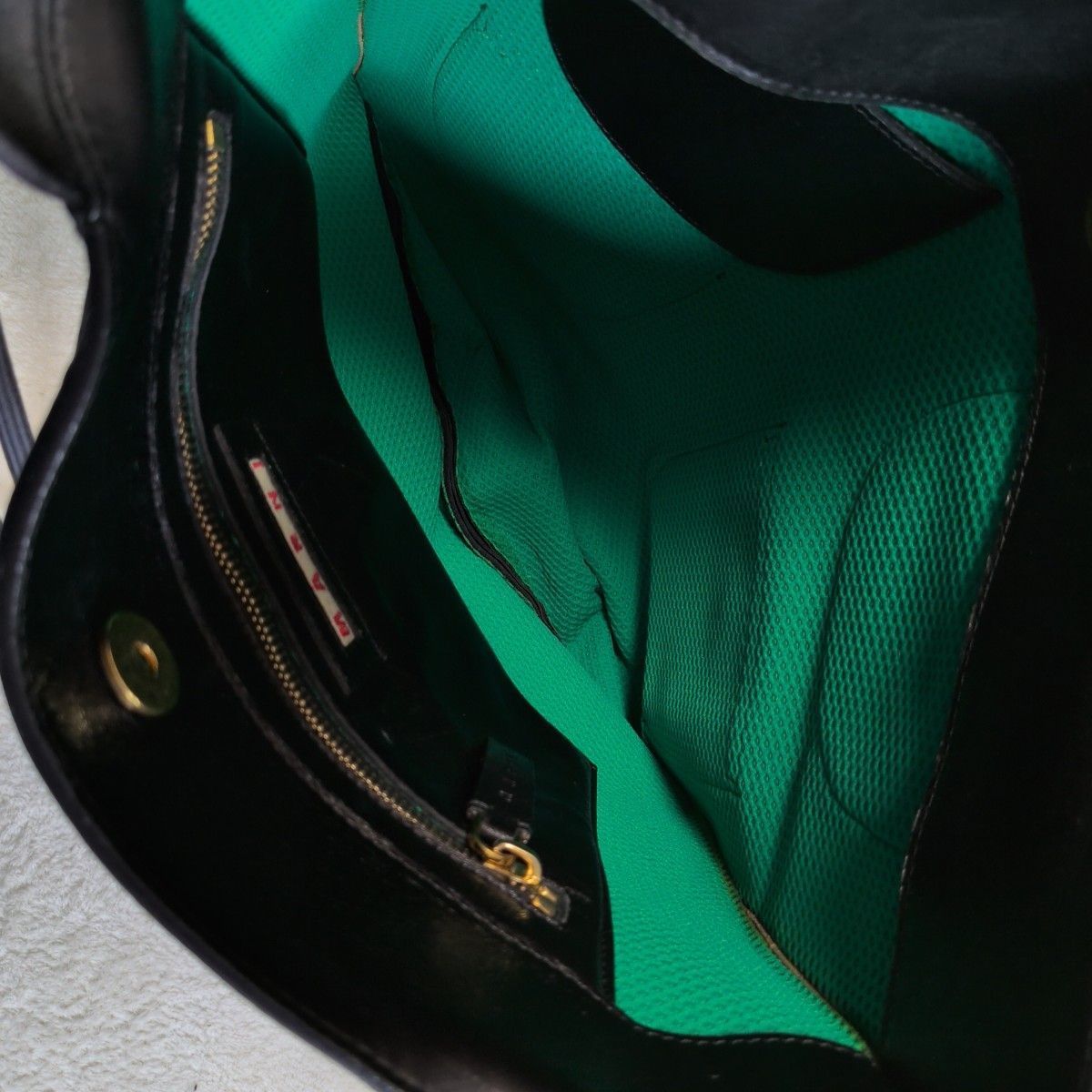 美品✨ MARNI マルニ マルチポケットバッグ トートバッグ ハンドバッグ 