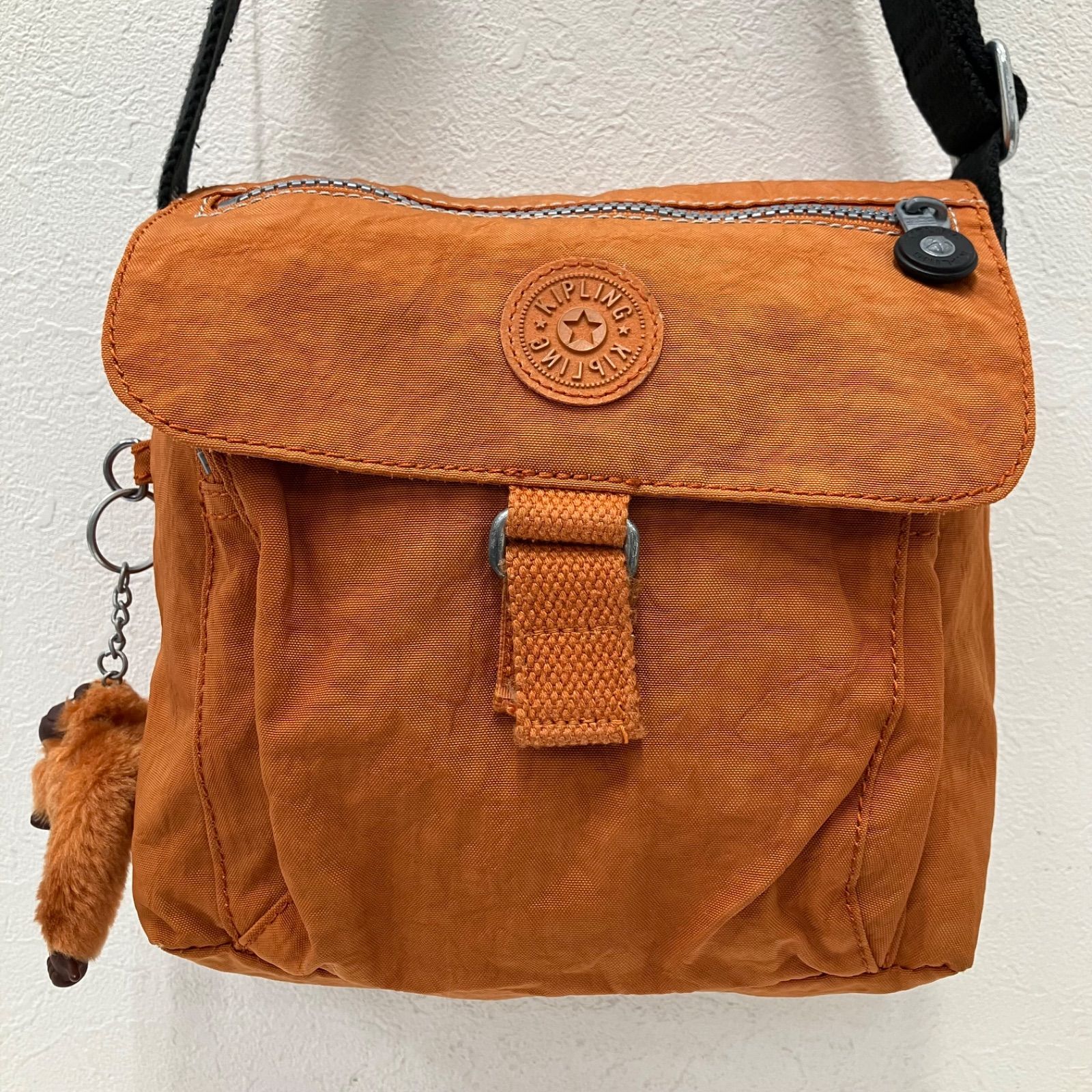9590 Kipling KIPLING キプリング ショルダーバッグ オレンジ 黒 
