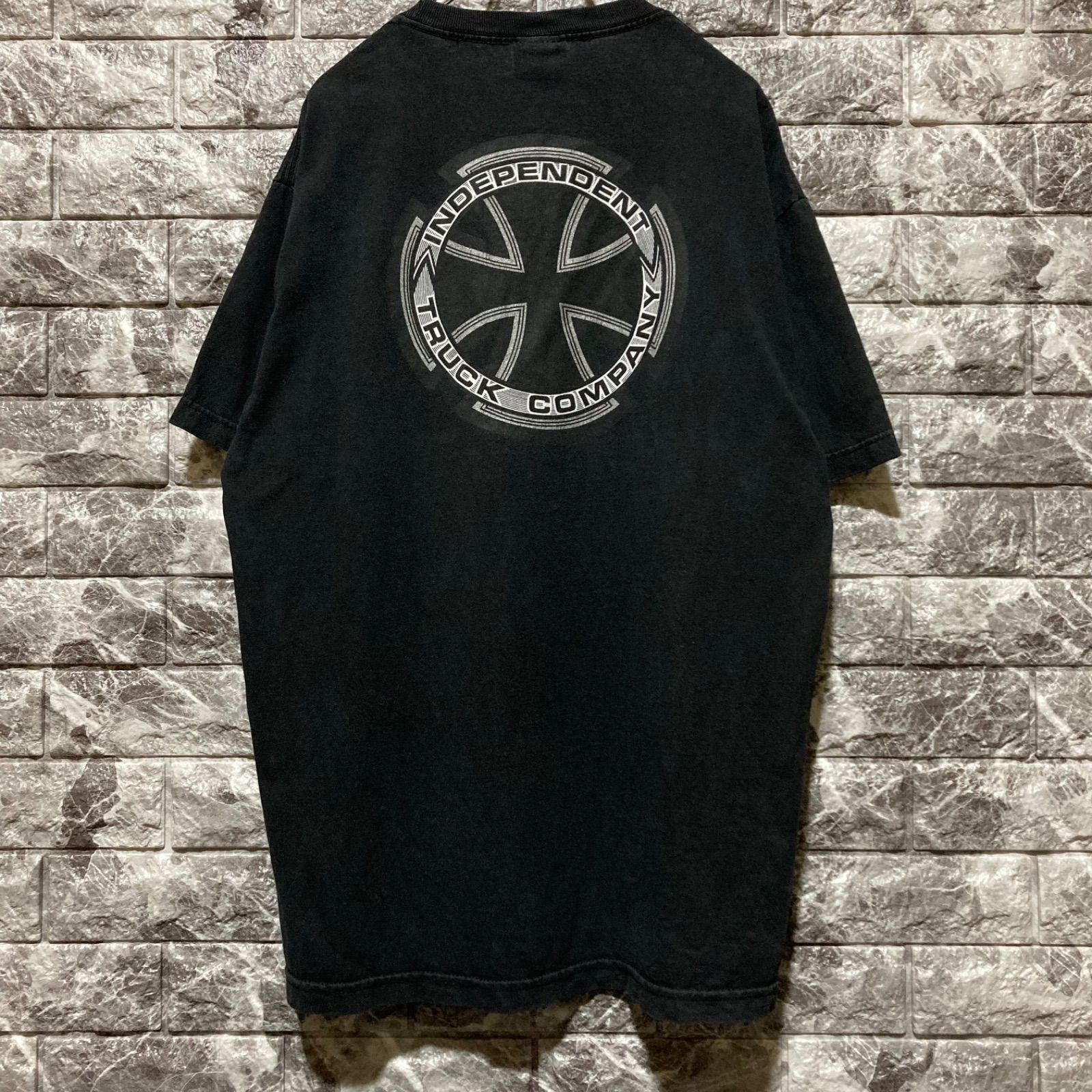 INDEPENDENT Tシャツ インディペンデント BLACK 黒 アイアンクロス