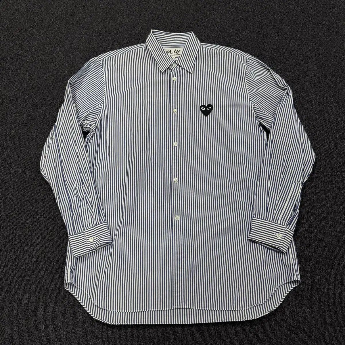 des COMME GARCONS SHIRT（コムデギャルソンシャツ） GARCONSより