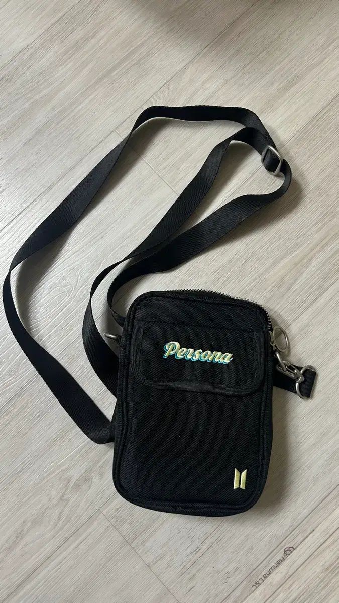 ウィバース正規品 BTS ペルソナ ブラック ミニ クロスバッグ