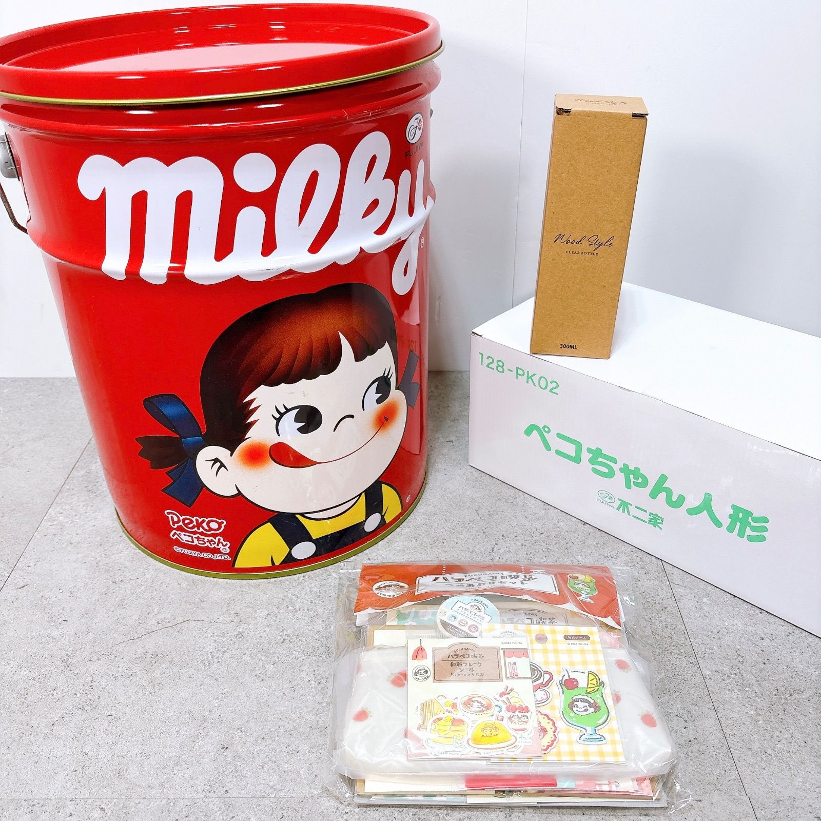 ぺこちゃん バケツ缶 ミルキー FUJIYA FUJIYA Milky ペコちゃん ペール缶 バケツ缶 ペコちゃん人形付 不二家