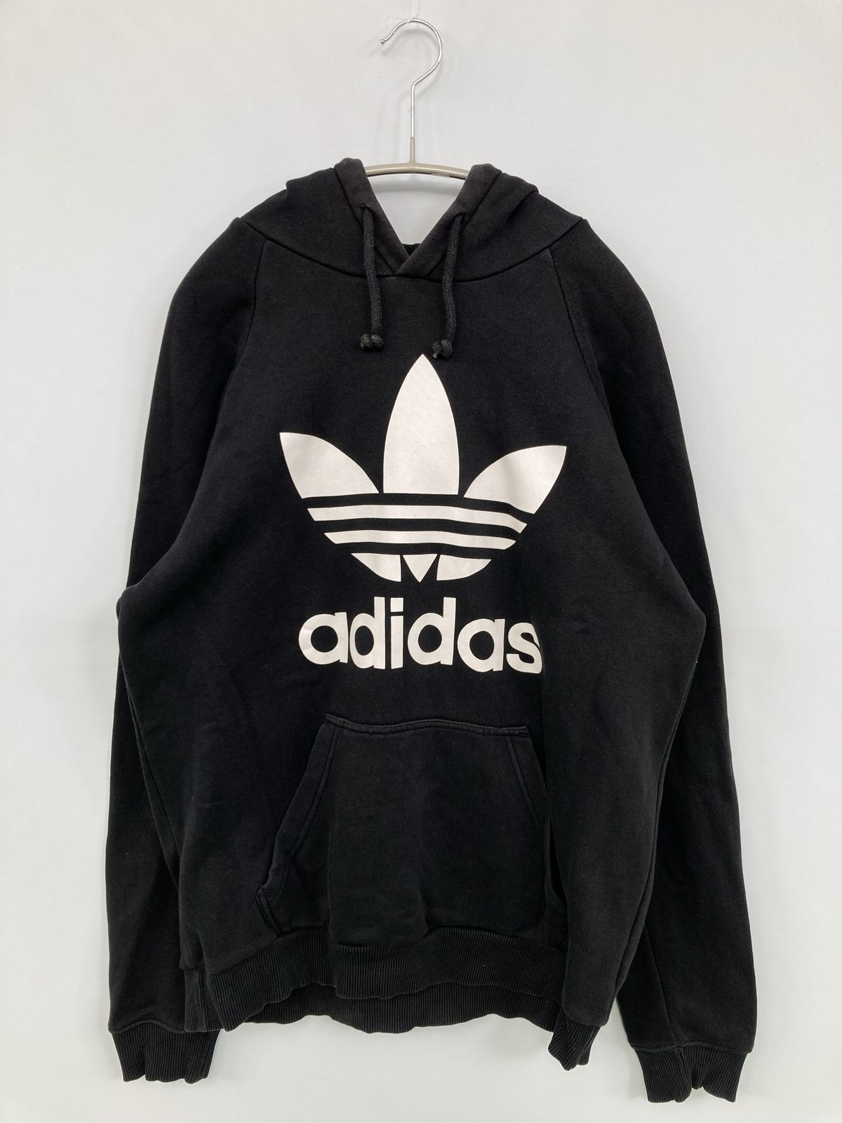 adidas パーカー O ブラック コットン 裏起毛 前面プリント ブランド 