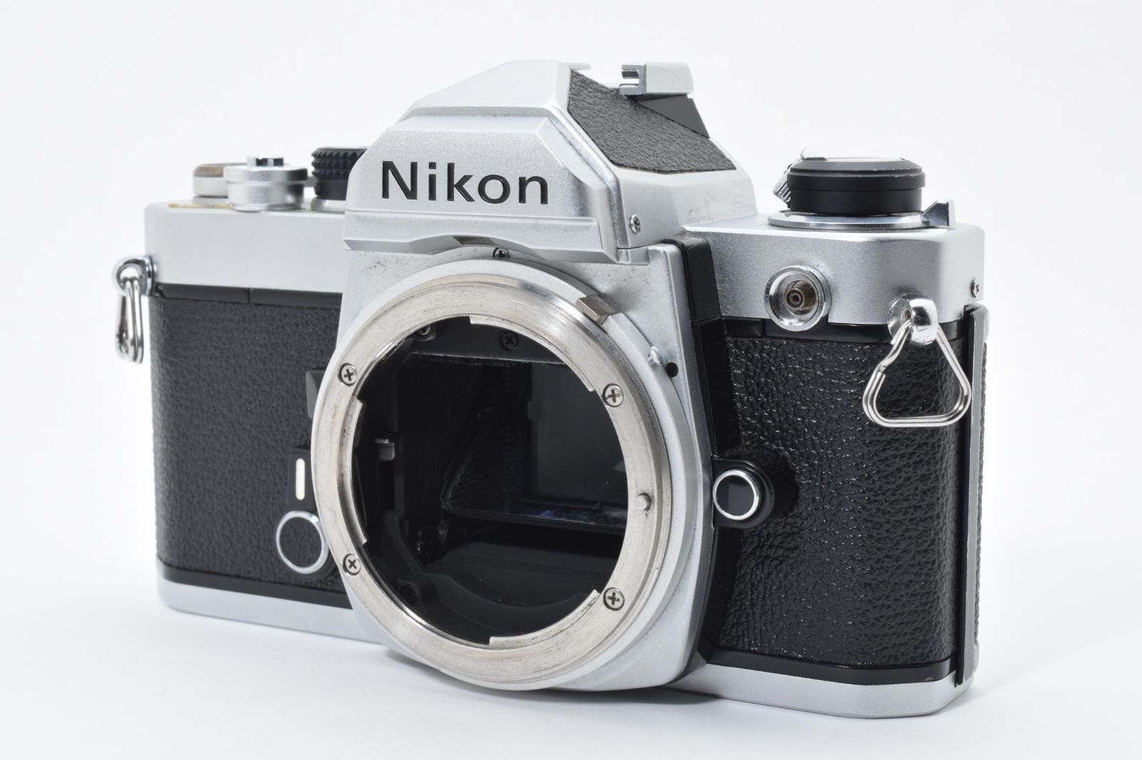 カメラ 【】Nikon FM シルバーボディ フィルム一眼レフカメラ