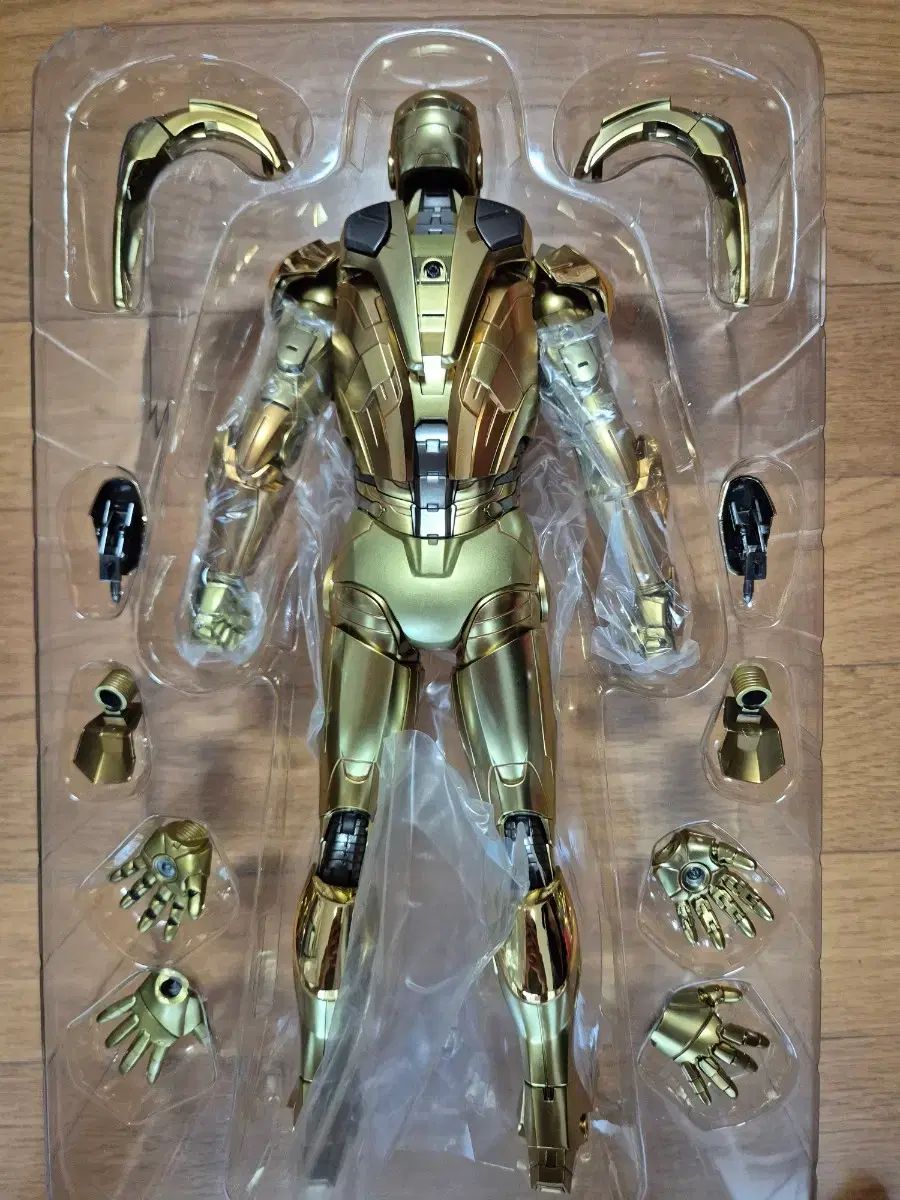 限定モデル ホットトイズ アイアンマン Mark XXI ミダス GOLDクロム