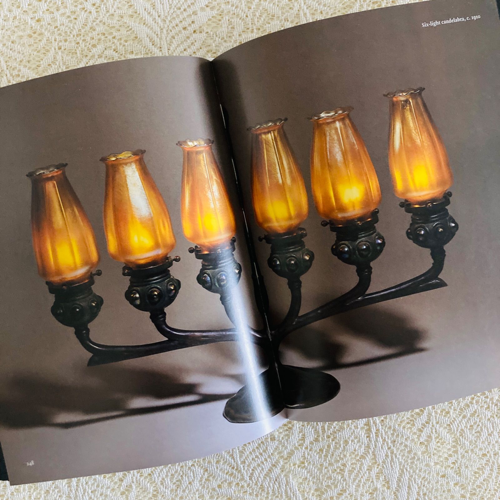 Louis Comfort Tiffany ティファニー作品集 ステンドグラスとランプ