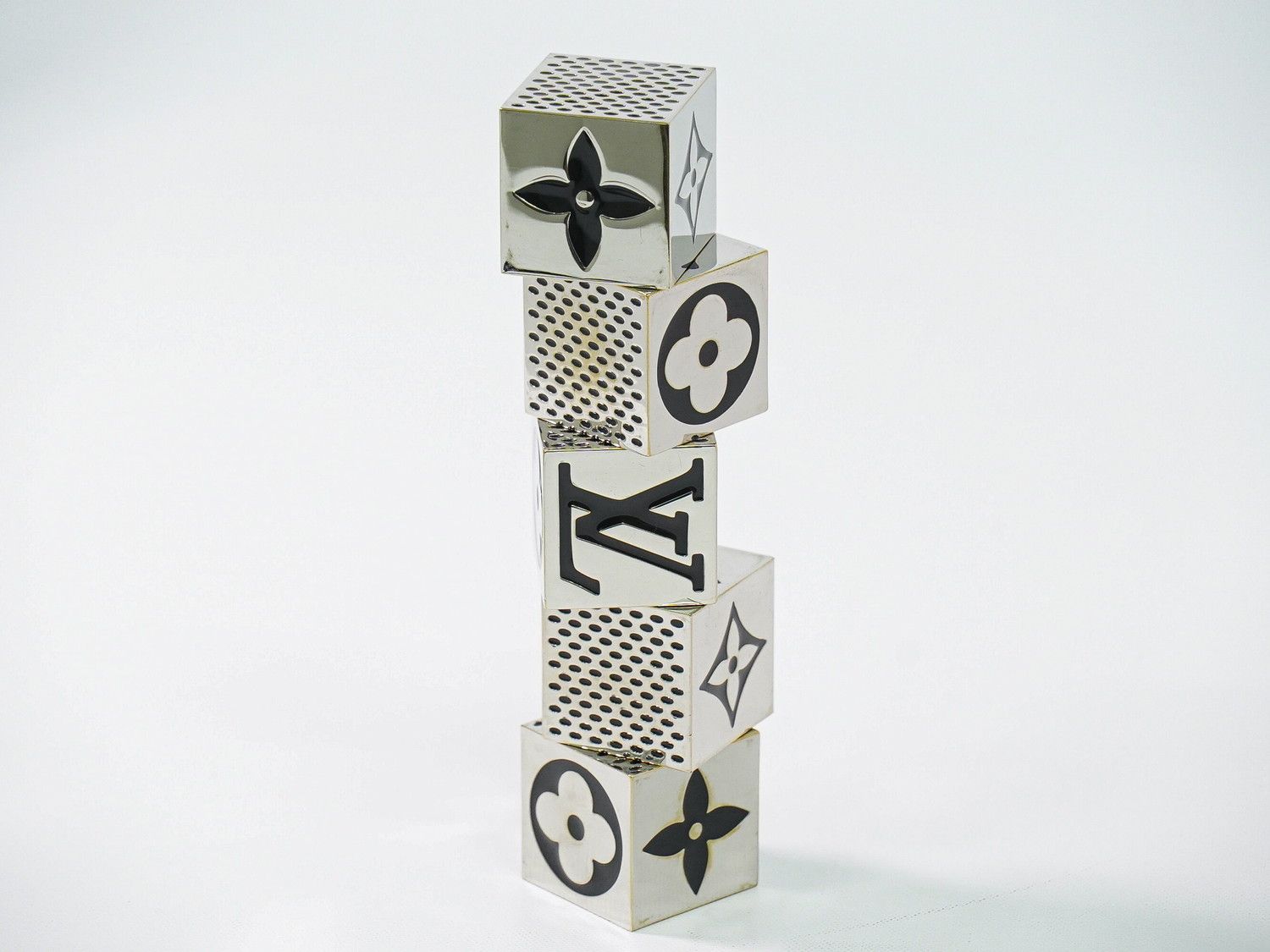 本物 ルイヴィトン LOUIS VUITTON LV キューブゲーム 2011年