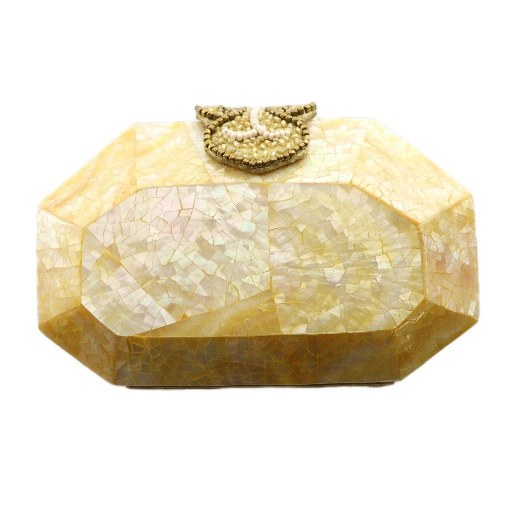 グレースコンチネンタル GRACE CONTINENTAL フラワーシェルクラッチ