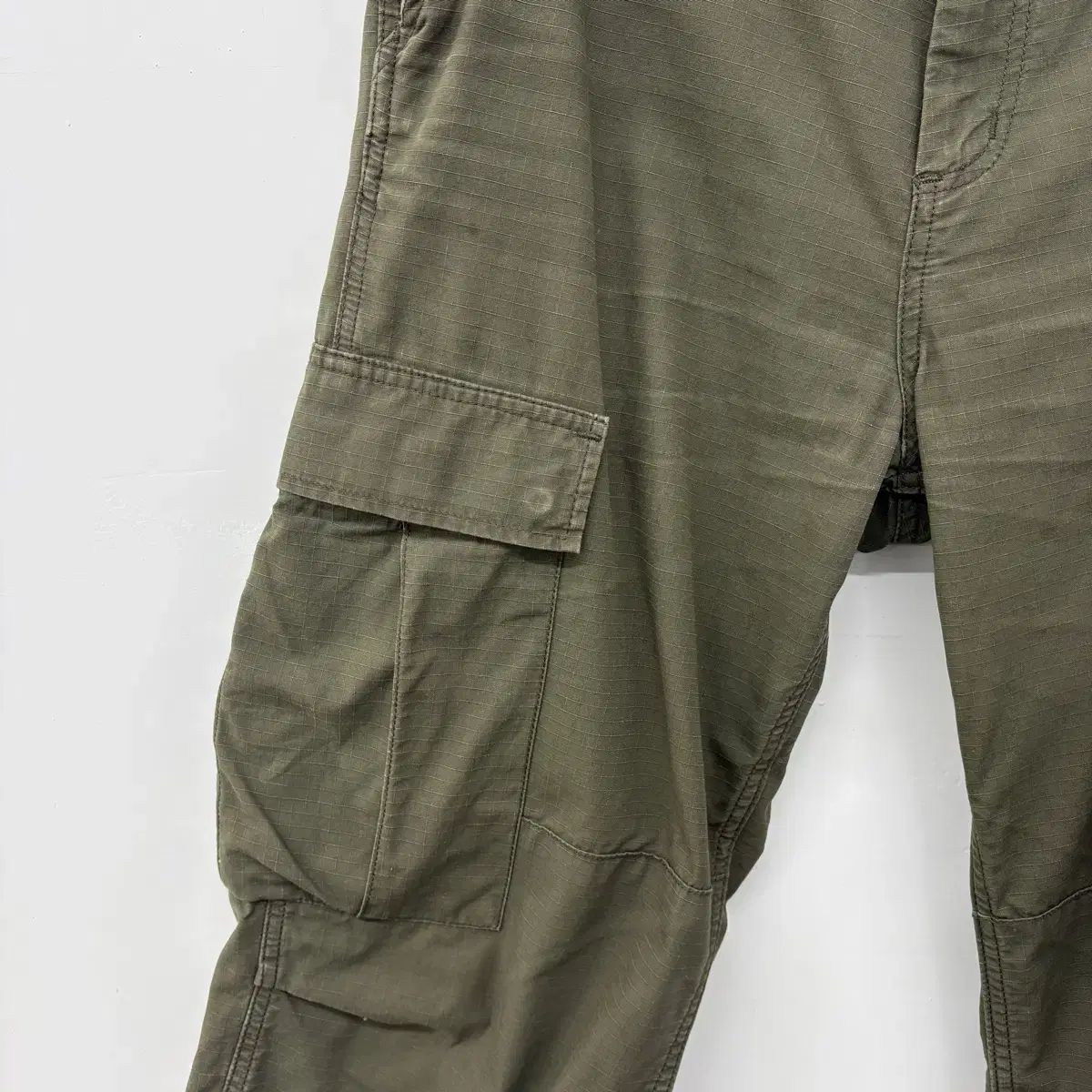 Carhartt カーハート カーキ色 カーゴ ズボン メンズ 32 carhartt 