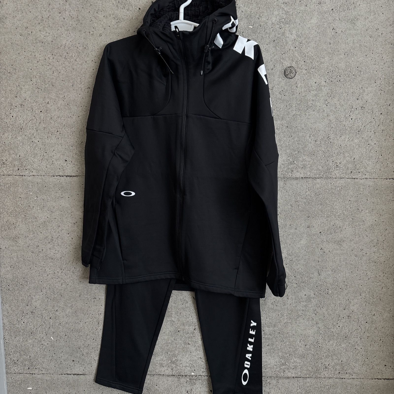 SALE【新品】OAKLEY ウインドブレーカー ウォームジャケット パンツ 