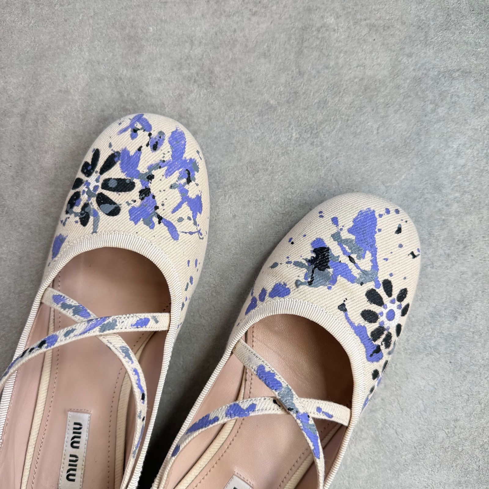 MIU MIU ミュウミュウ バレエシューズ キャンバス ペイント ロゴ 