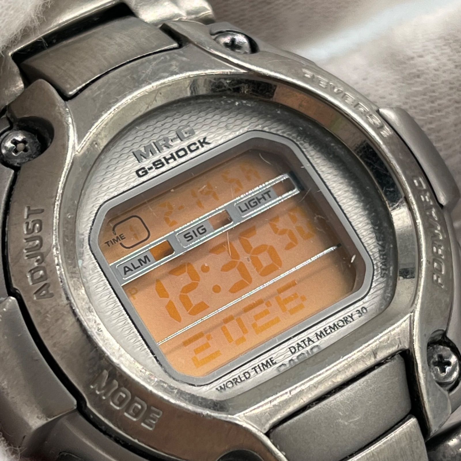 □ CASIO カシオ G-SHOCK MRG-220T チタン デジタル腕時計 - メルカリ
