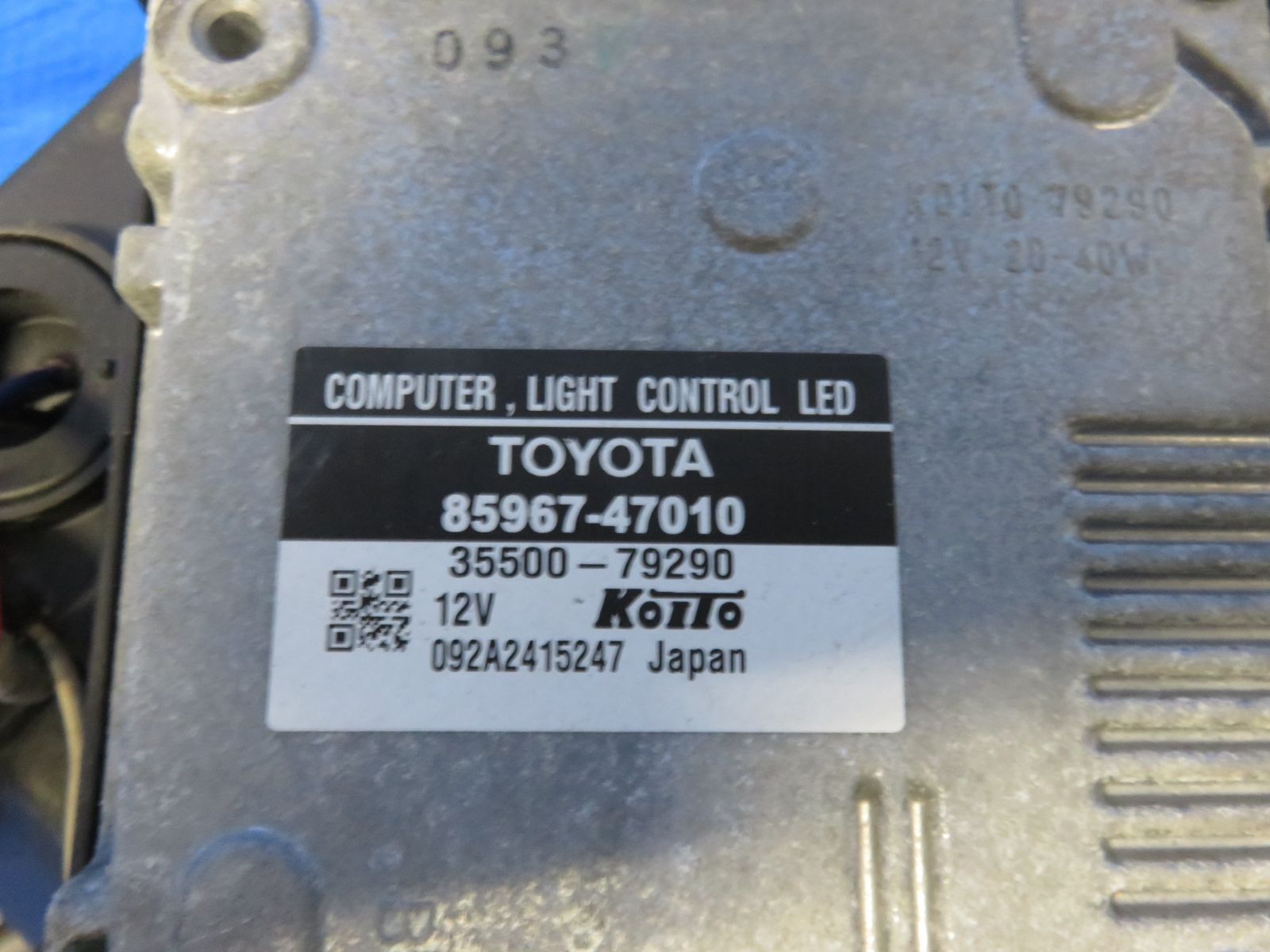 ワケアリトヨタ ZVW30 プリウス Sツーリング 前期純正LEDヘッド 