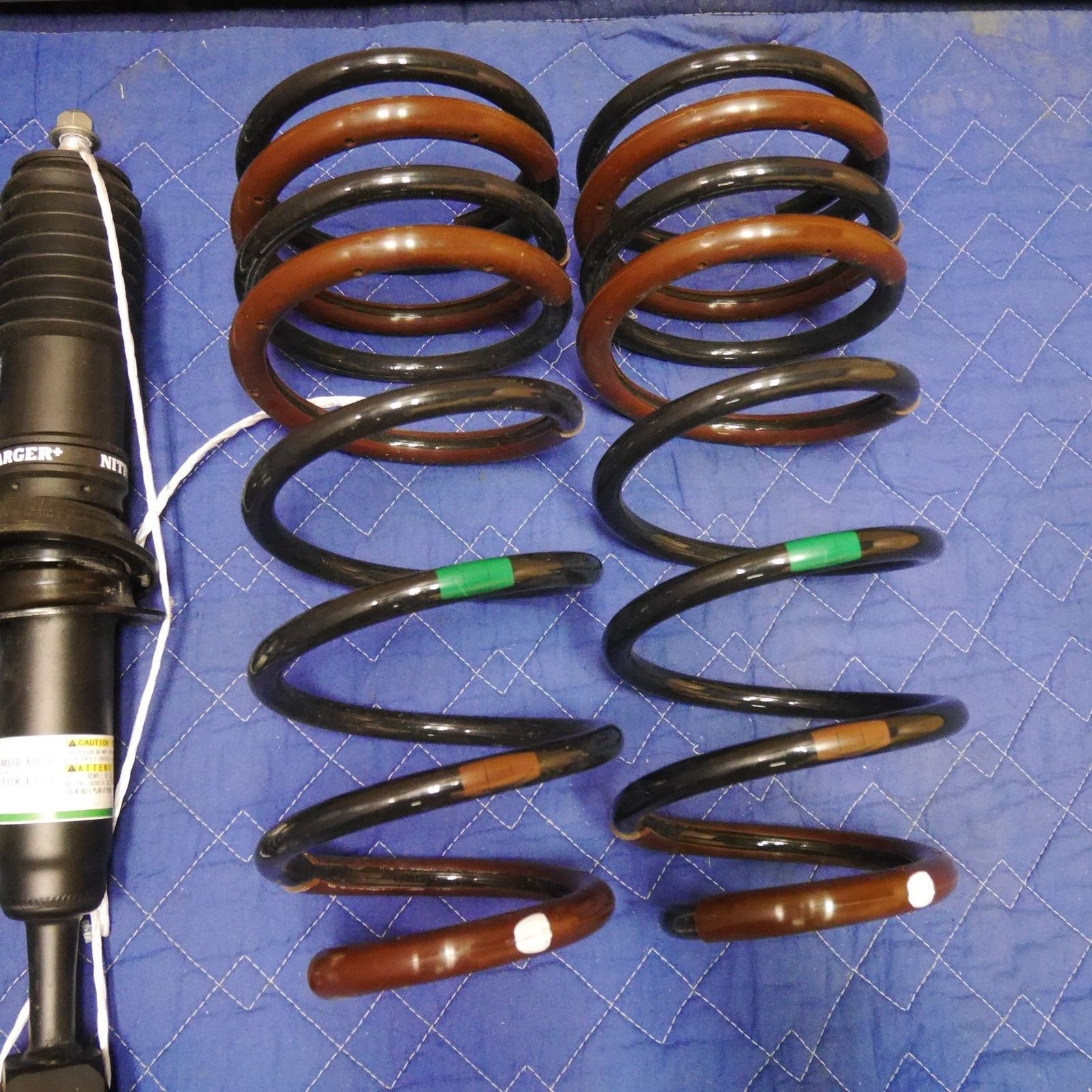 送料無料] セット☆トヨタ TRJ250W ランクル 250 純正 サスペンション 
