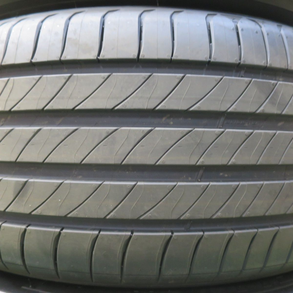新車外し！25年225/50R18 ミシュラン プライマシー4 PRIMACY4 タイヤ