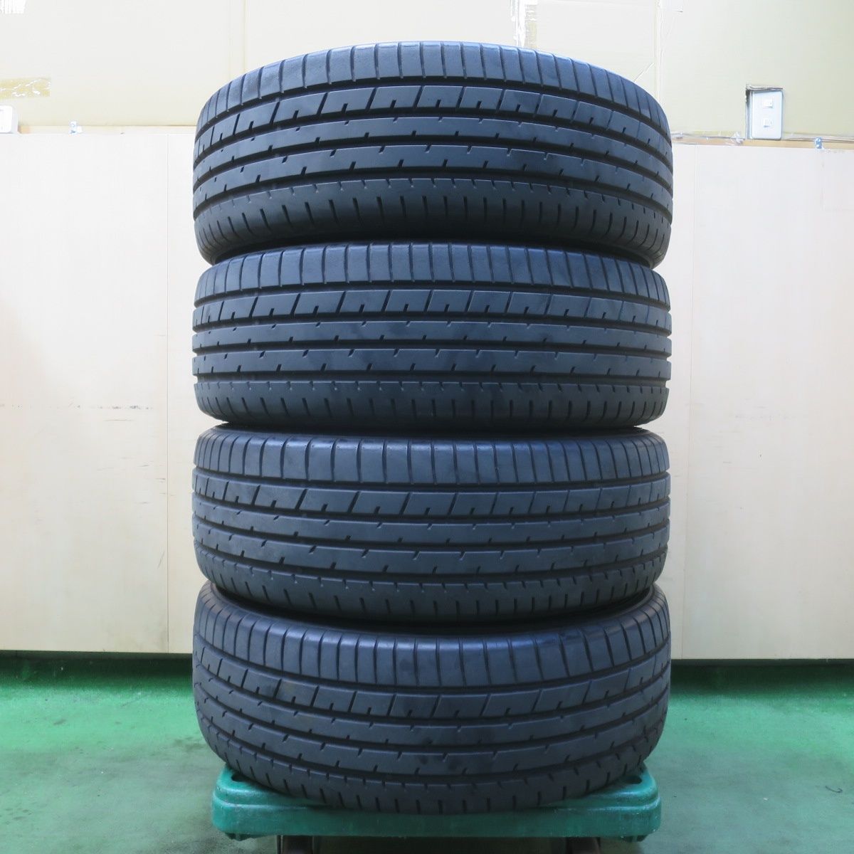 バリ溝！22年！キレイ！9.5分☆マツダ CX-5 純正 225/55R19 トーヨー 