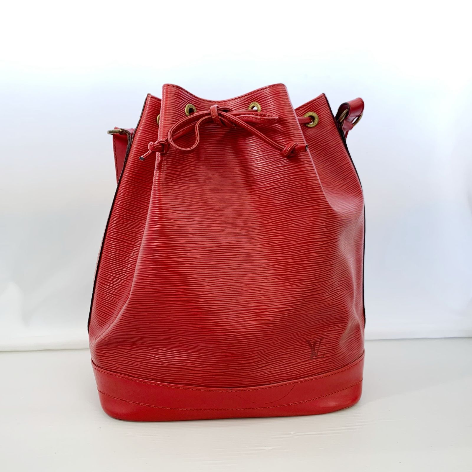 ルイヴィトン LOUIS VUITTON ショルダーバッグ ハンドバッグ エピ ノエ 