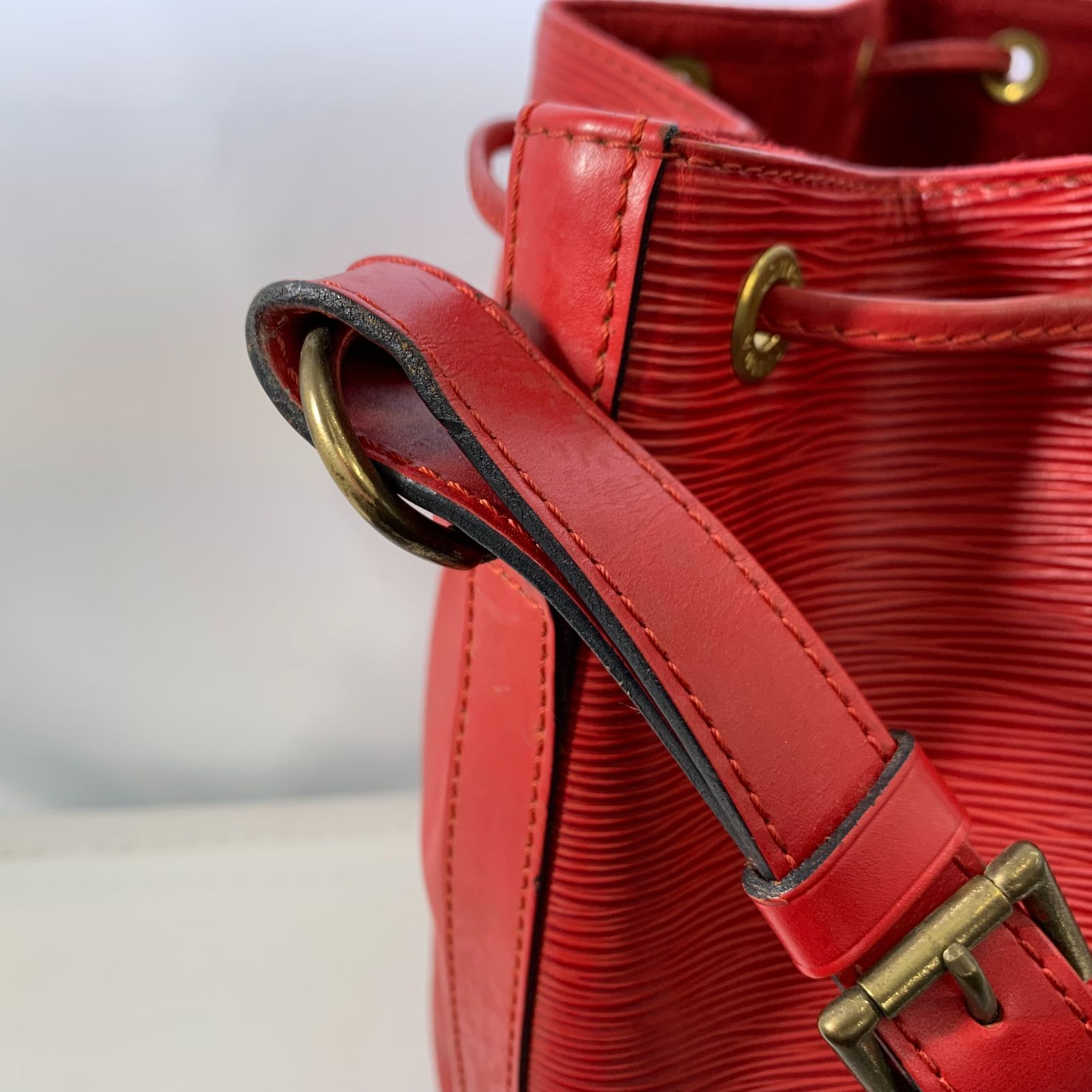 ルイヴィトン LOUIS VUITTON ショルダーバッグ ハンドバッグ エピ ノエ 