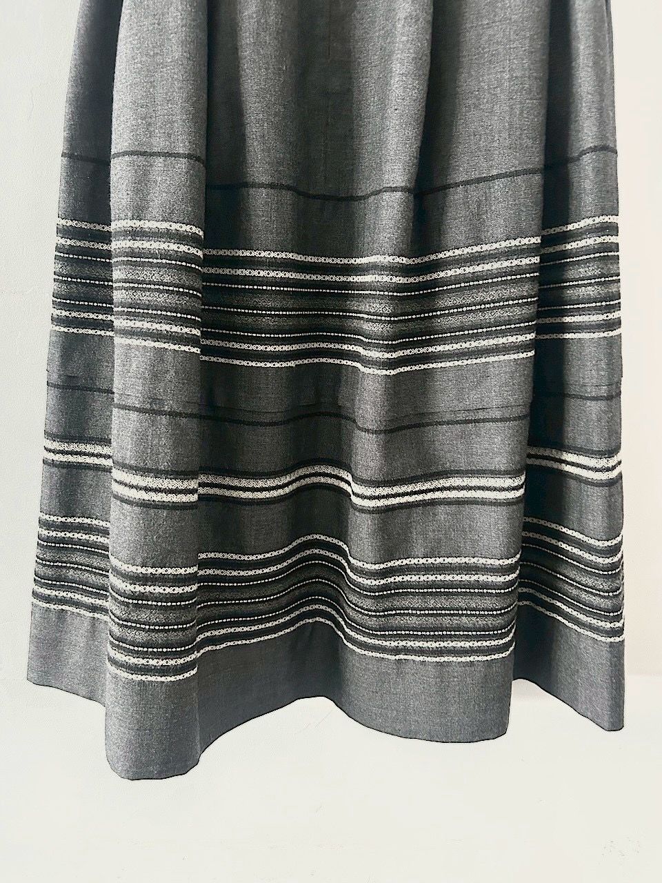 美品】Lisette ウール スカート ジョアンヌ ドビー ペイザンヌ - メルカリ