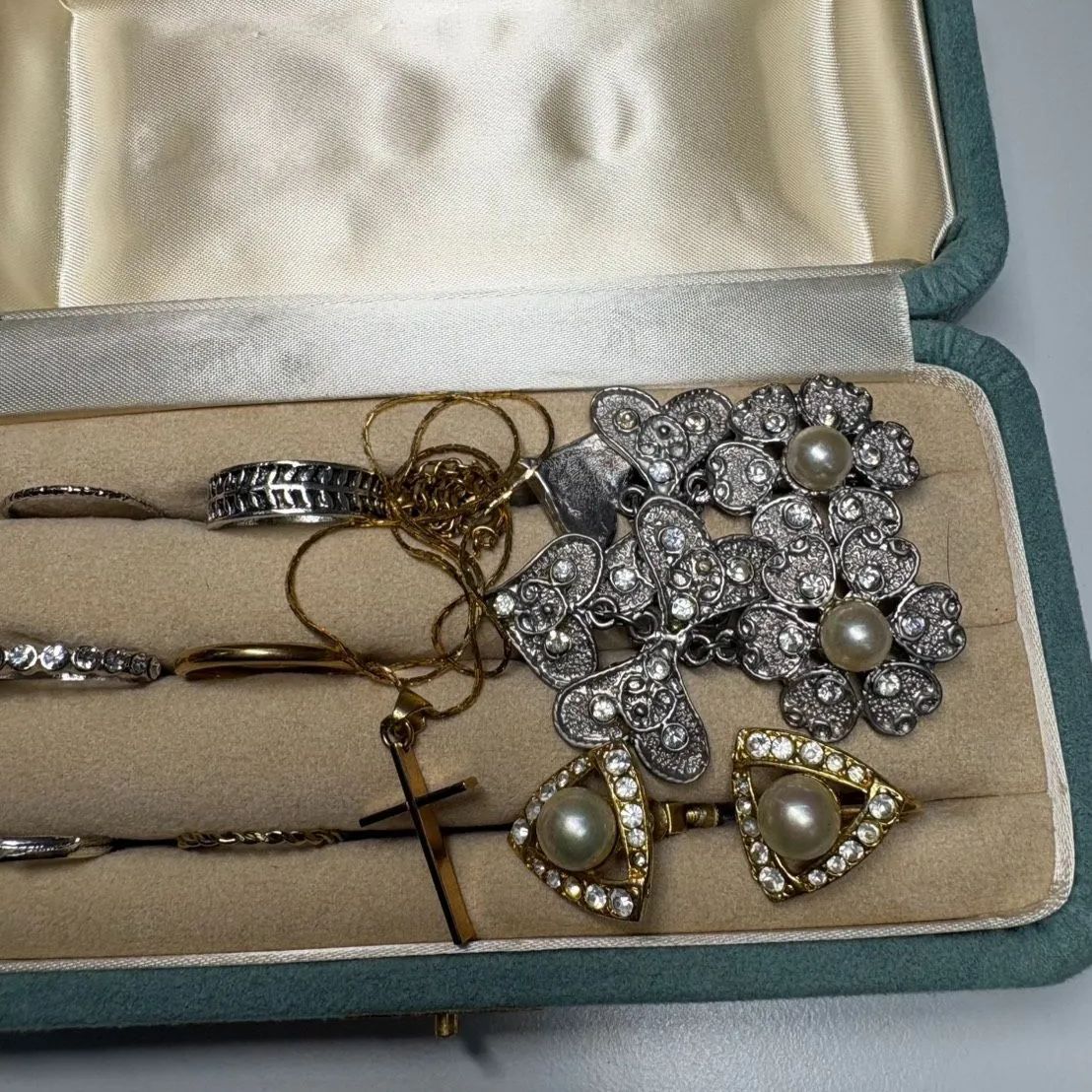 ◎ 遺品整理 ジュエリーボックス 生前整理 指輪 ネックレス まとめ売り