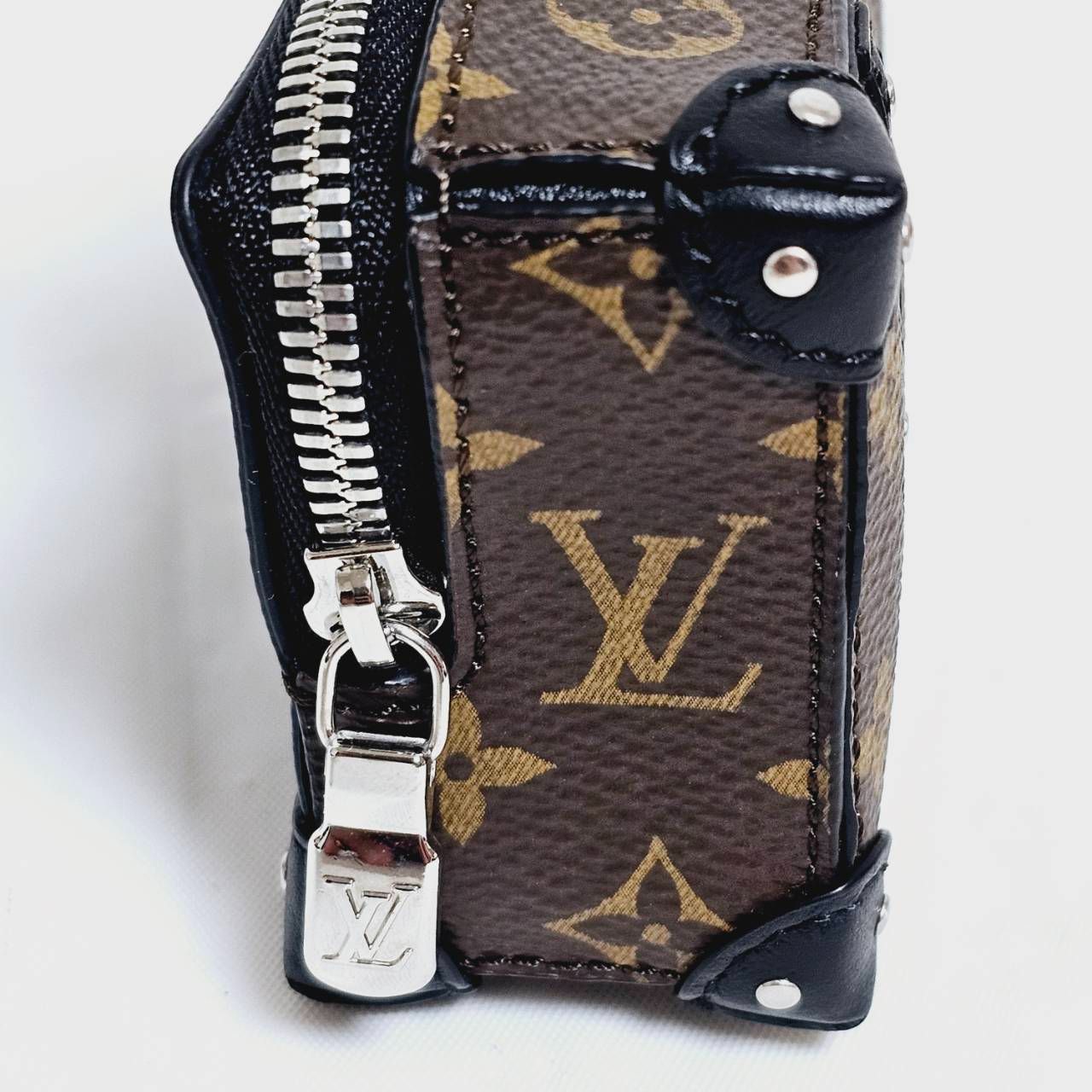 LOUIS VUITTON ルイヴィトン ソフトトランクポーチ M00753 モノグラム