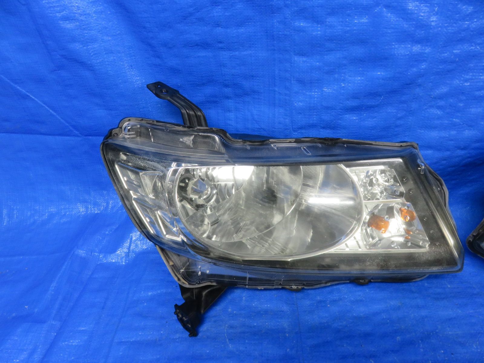 ☆SFC5172/ホンダ フリード スパイク GB3/GB4 純正 HID ヘッドライト 