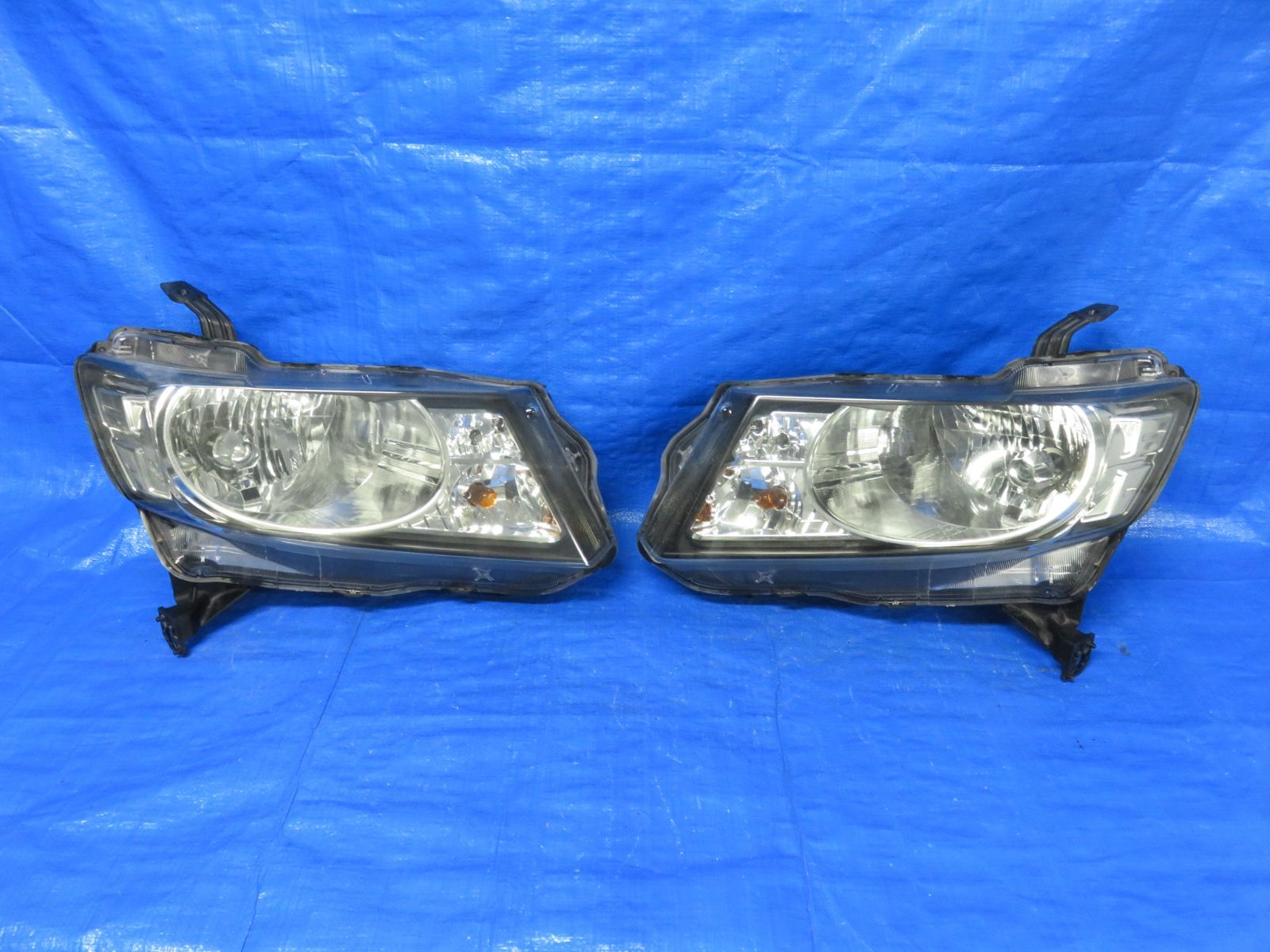 ☆SFC5172/ホンダ フリード スパイク GB3/GB4 純正 HID ヘッドライト 