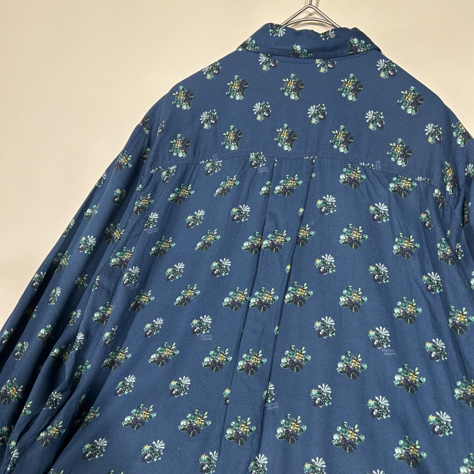 メゾンキツネ MAISON KITSUNE BOXY SHIRT WITH CONCEALED PLACKET IN 