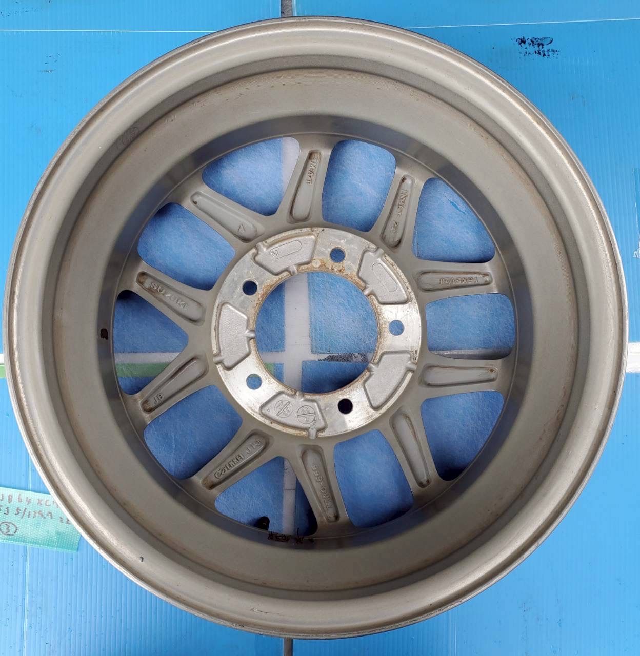 中古美品 スズキ JB64ジムニー 16インチ 純正ホイール ③ - メルカリ