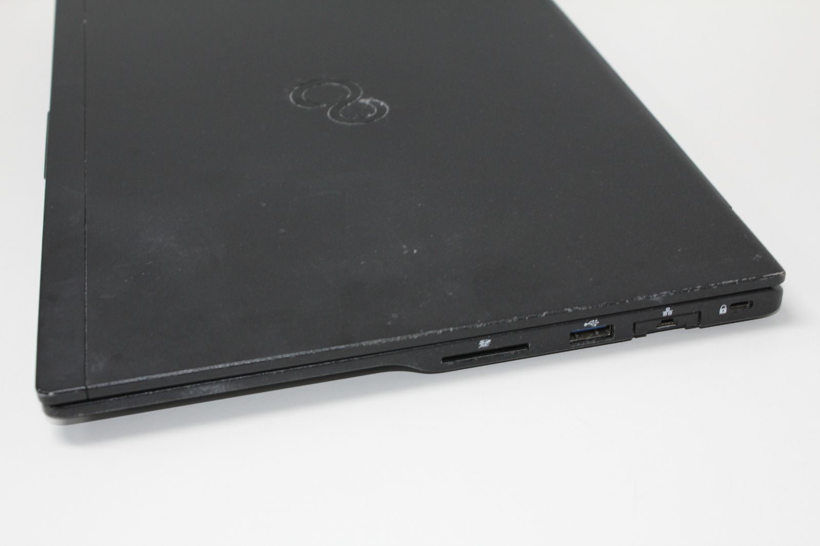 中古ノートPC】富士通〈LIFEBOOK WU2/D2〉Intel Core i7/SSD256GB