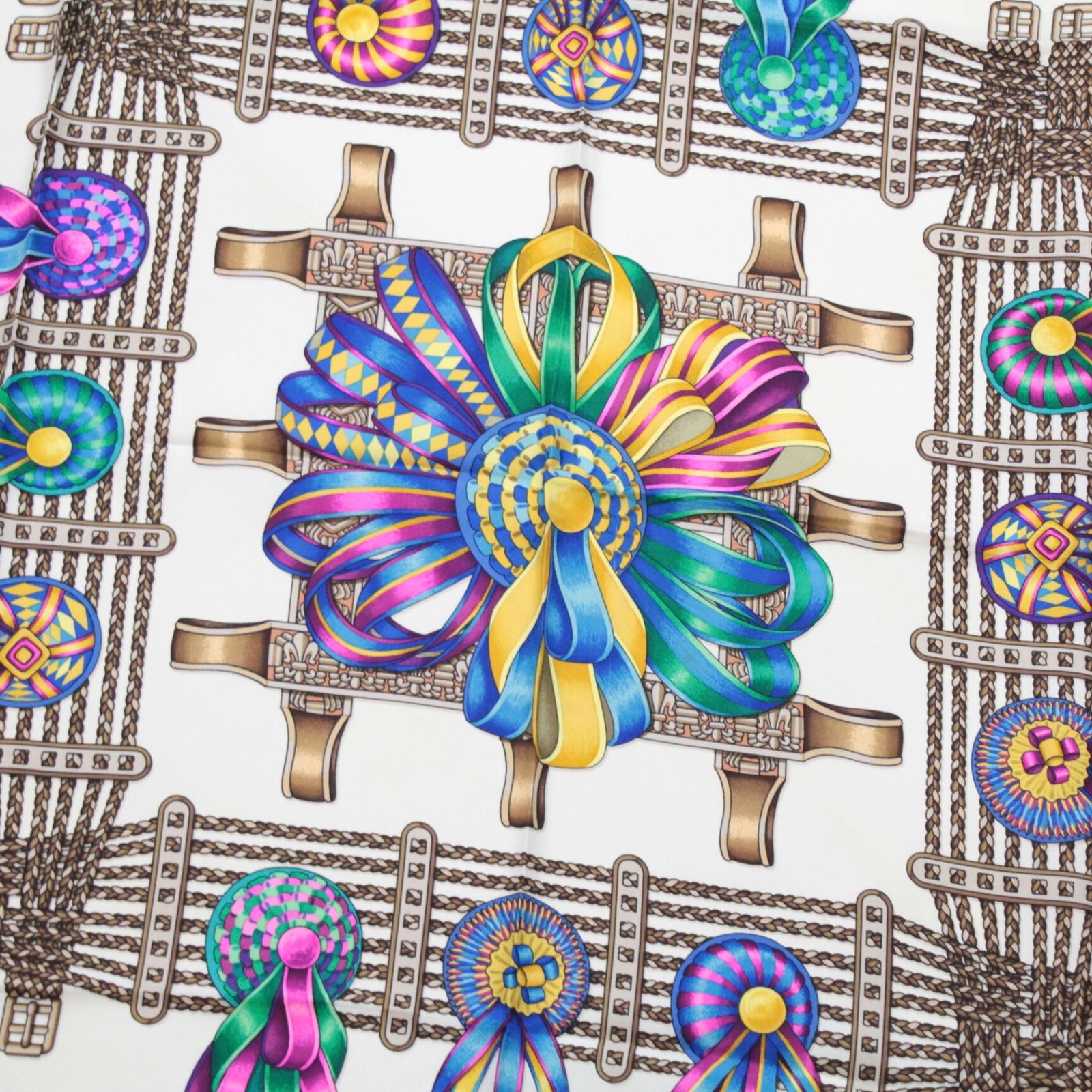 エルメス HERMES カレ90 大判スカーフ LES RUBANS DU CHEVAL 馬の