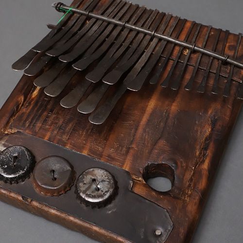 アフリカ 楽器 世界の音楽文化 アフリカ生まれの楽器カリンバ 明治大学