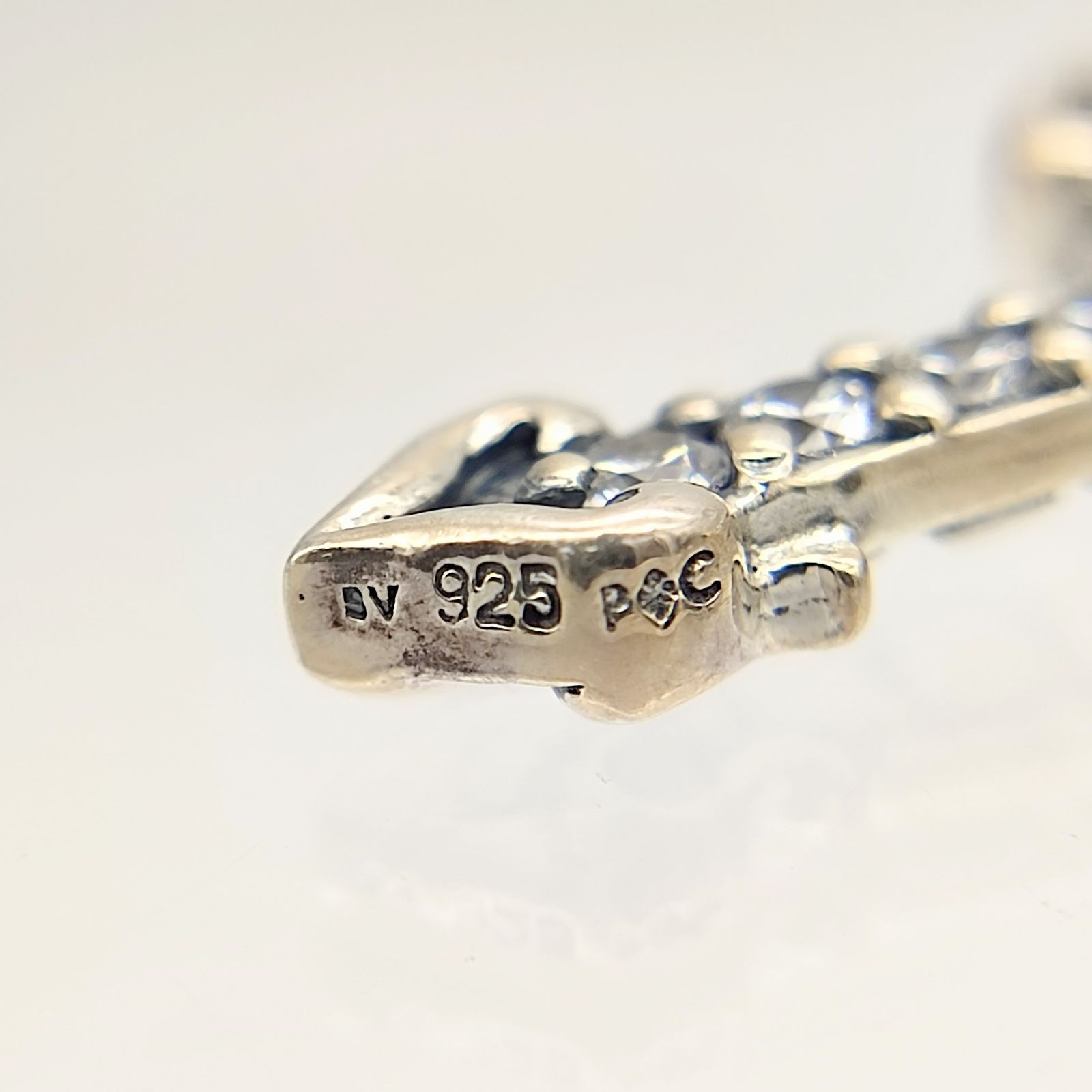 美品】patrick cox パトリックコックス フレアクロスネックレス ユリの 