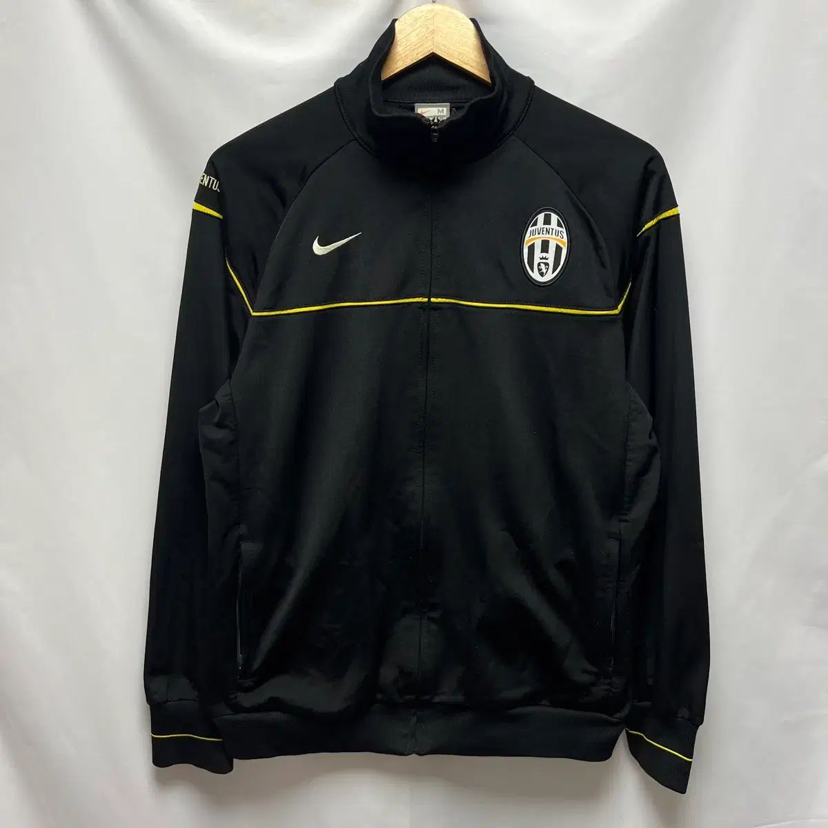 正規品/100 NIKE ユヴェントス 00s トレーナー ブラック トラックジャケット ジップアップ/ジャージ