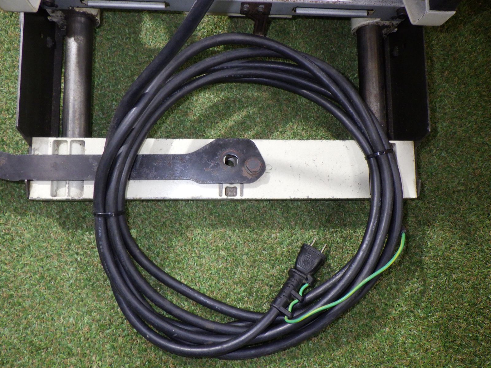マキタ ◇2517N◇ 大入れルーター 電動工具 大工道具 Makita 穴あけ