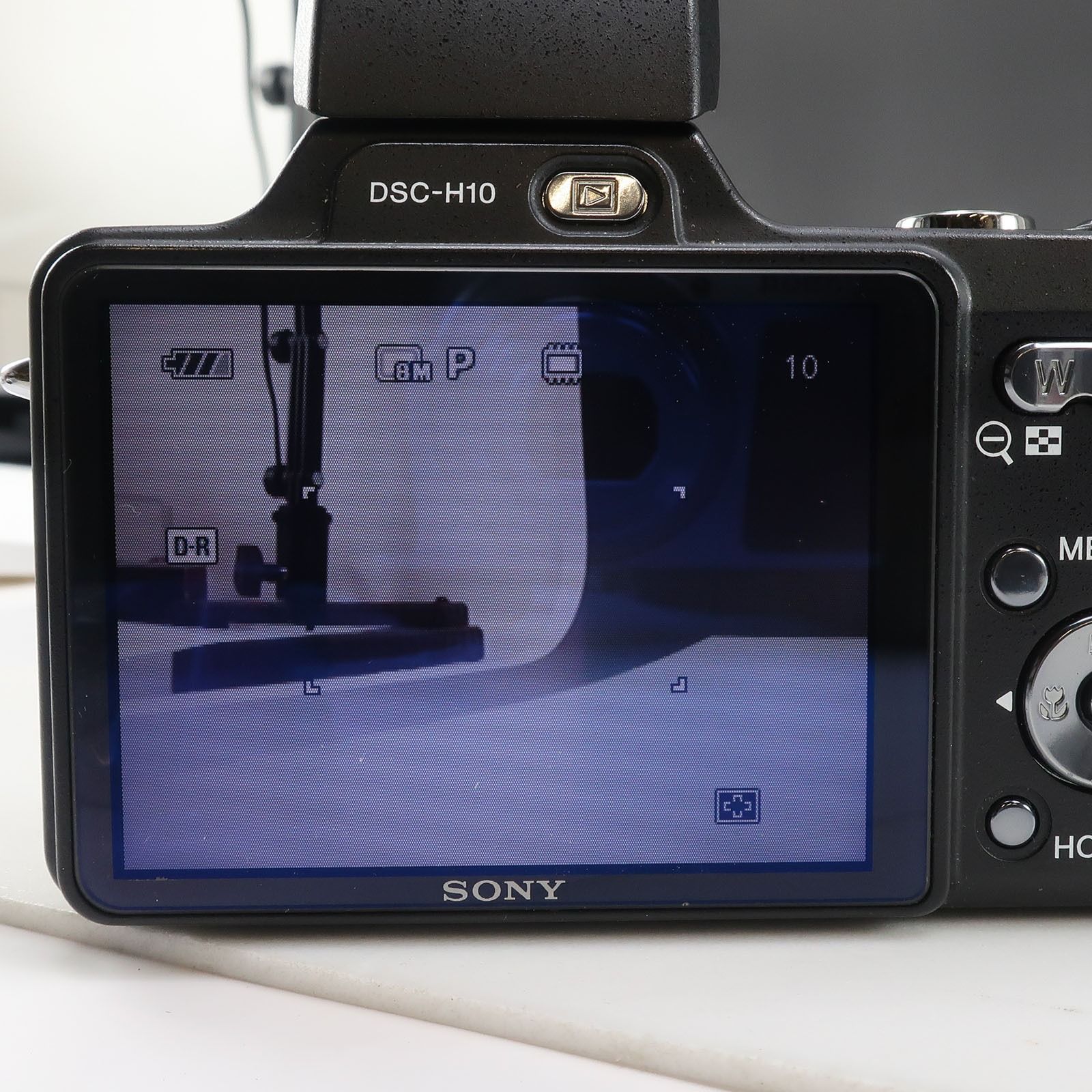カメラ 【SONY】ソニー Cyber shot サイバーショット DSC-H10 _
