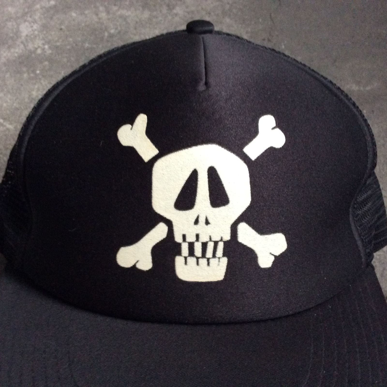 90s 00s old stussy 黒タグ キャップ 帽子 ツートーンカラー OLD STUSSY 90s-00s クロスボーンスカル トラッカーキャップ 台湾製