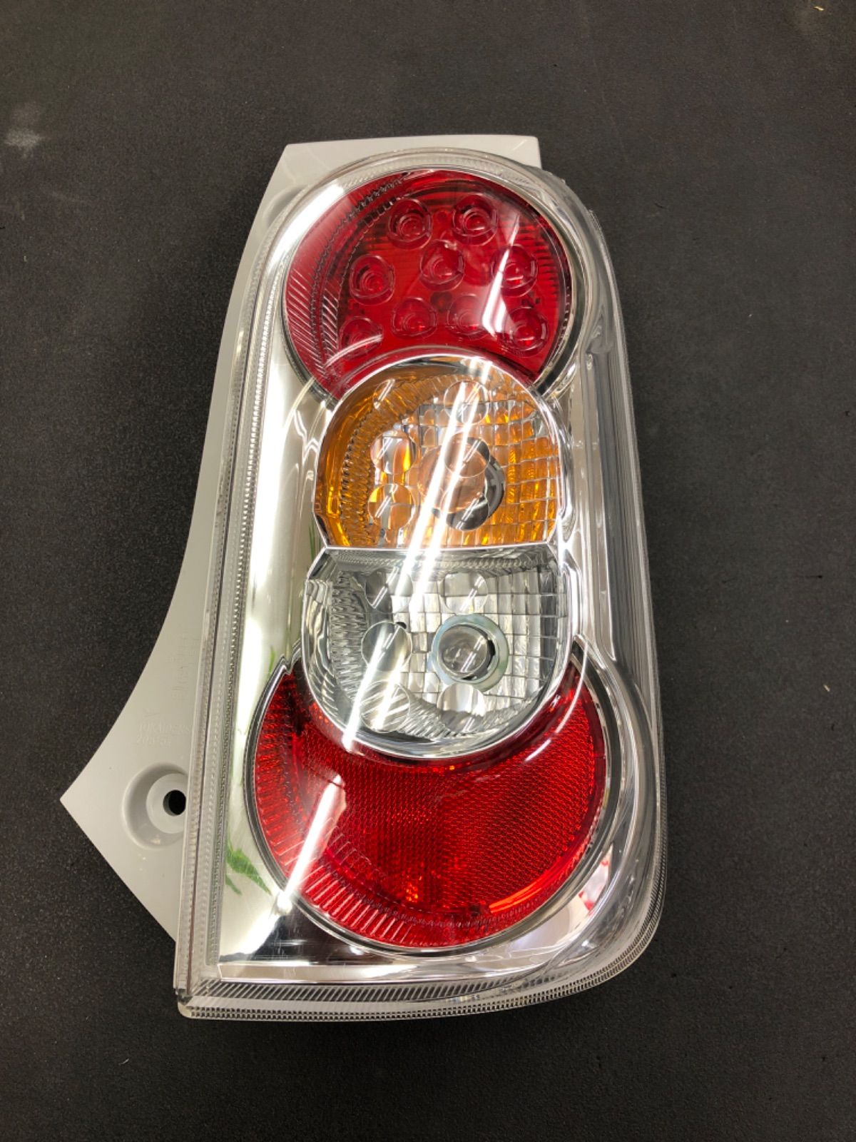 美品！！ L675 L685 ミラココア 純正 テールランプ 左右 セット
