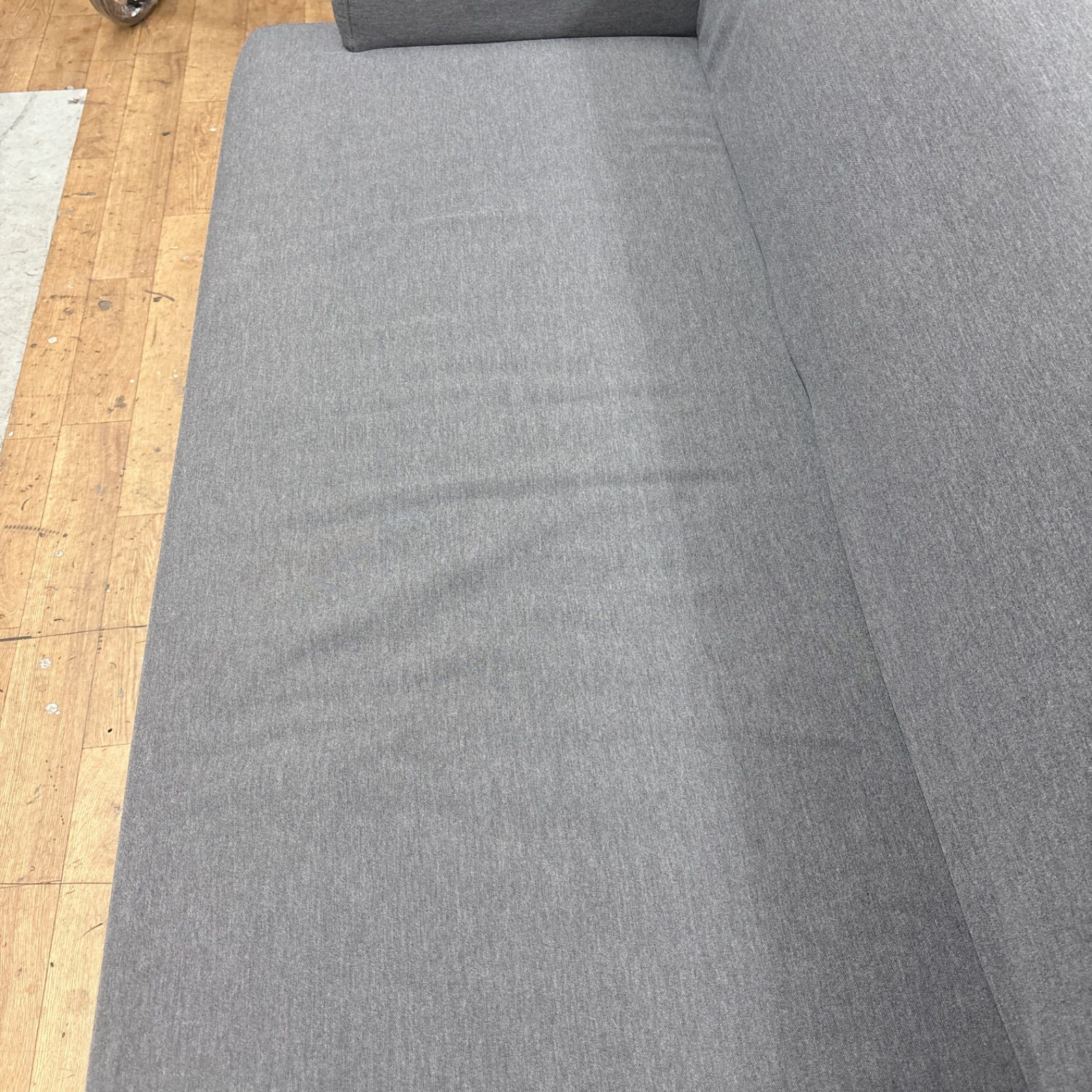 クニーサ ダークグレー