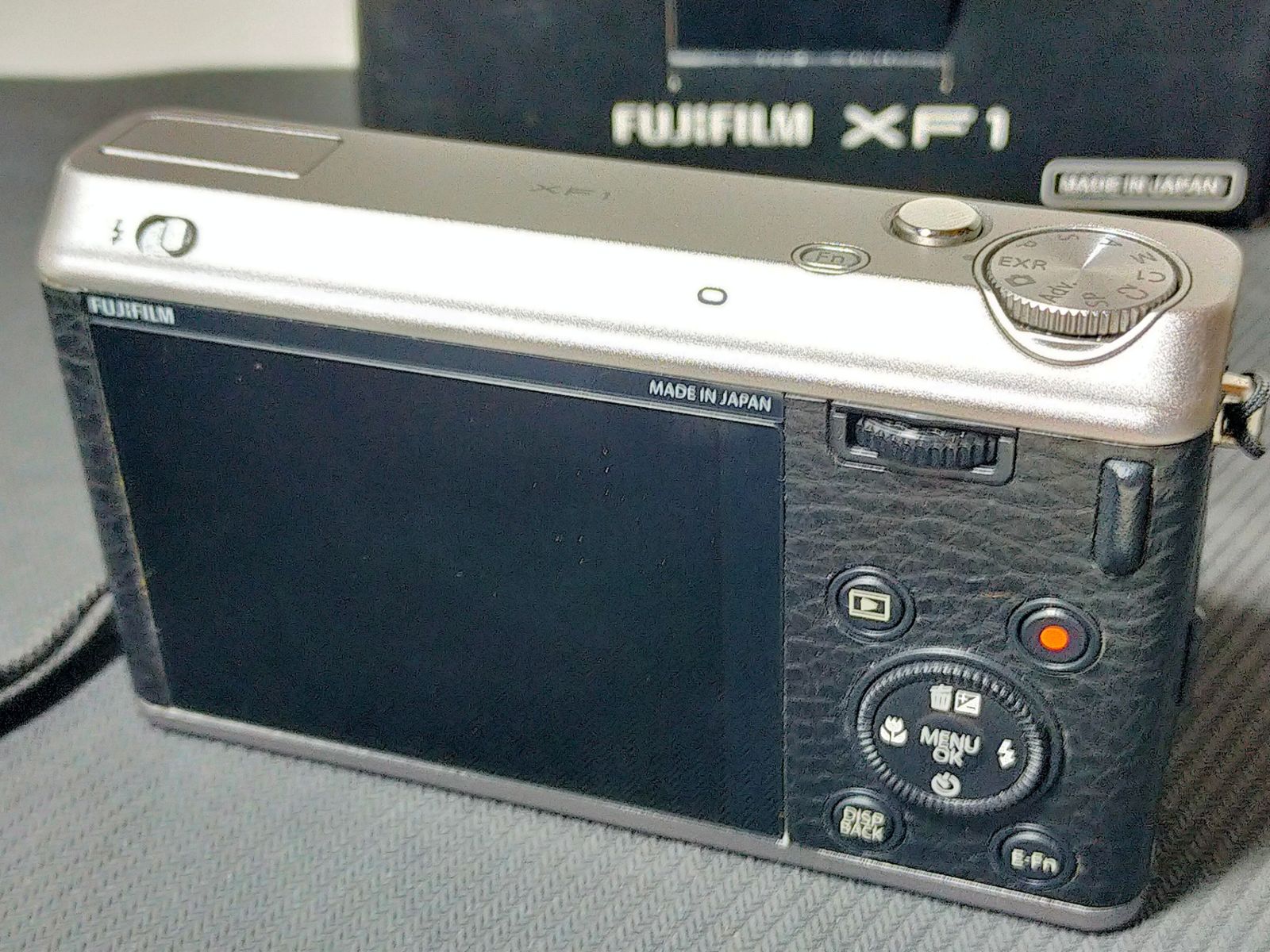 デジタルカメラ FUJIFILM XF1 光学4倍 ブラック F FX-XF1B - メルカリ