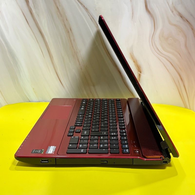 NEC LaVie 赤 SSD搭載 Win11 Office付 - メルカリ