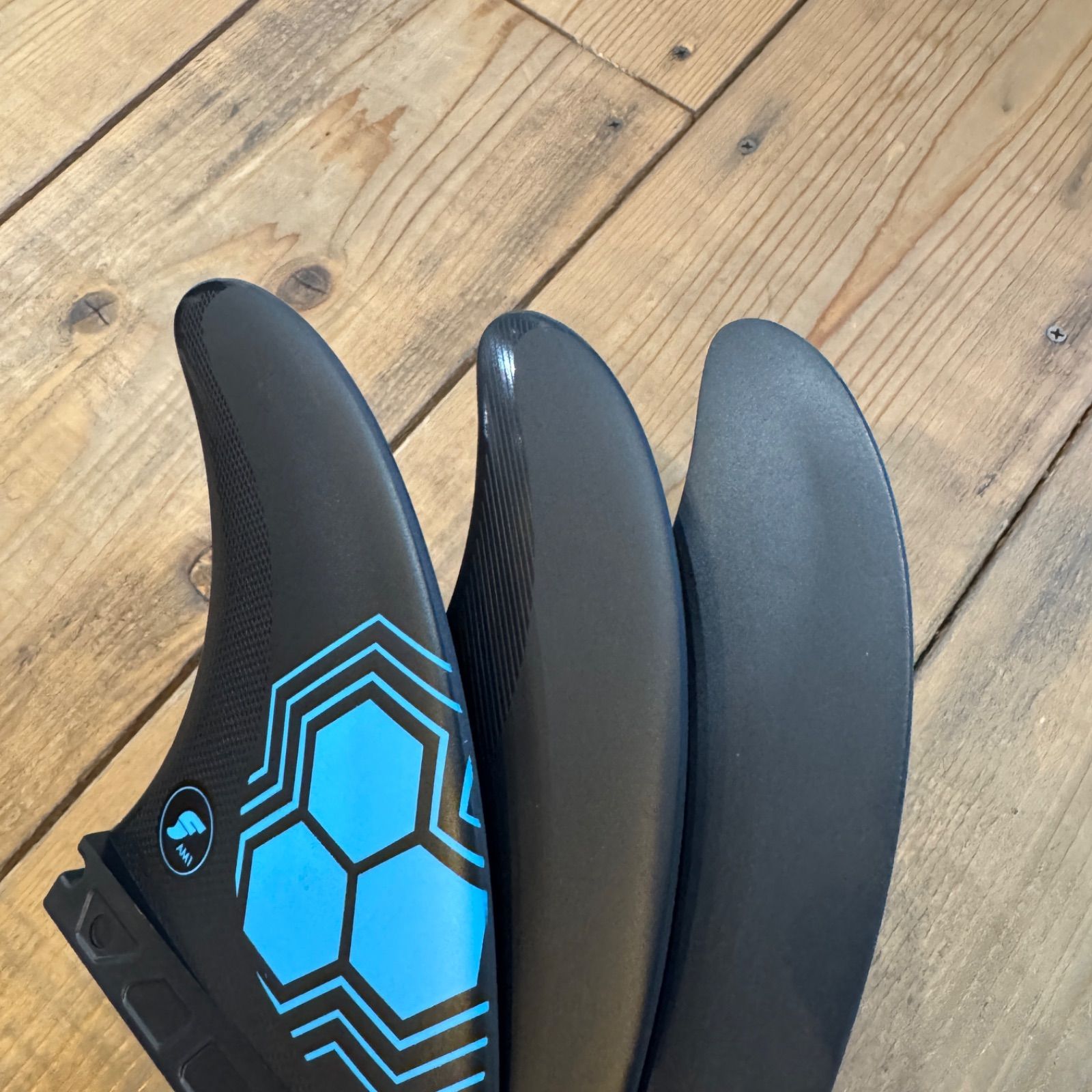新古品 フューチャーフィン futures. アルメリック AM1 アルファ ALPHA