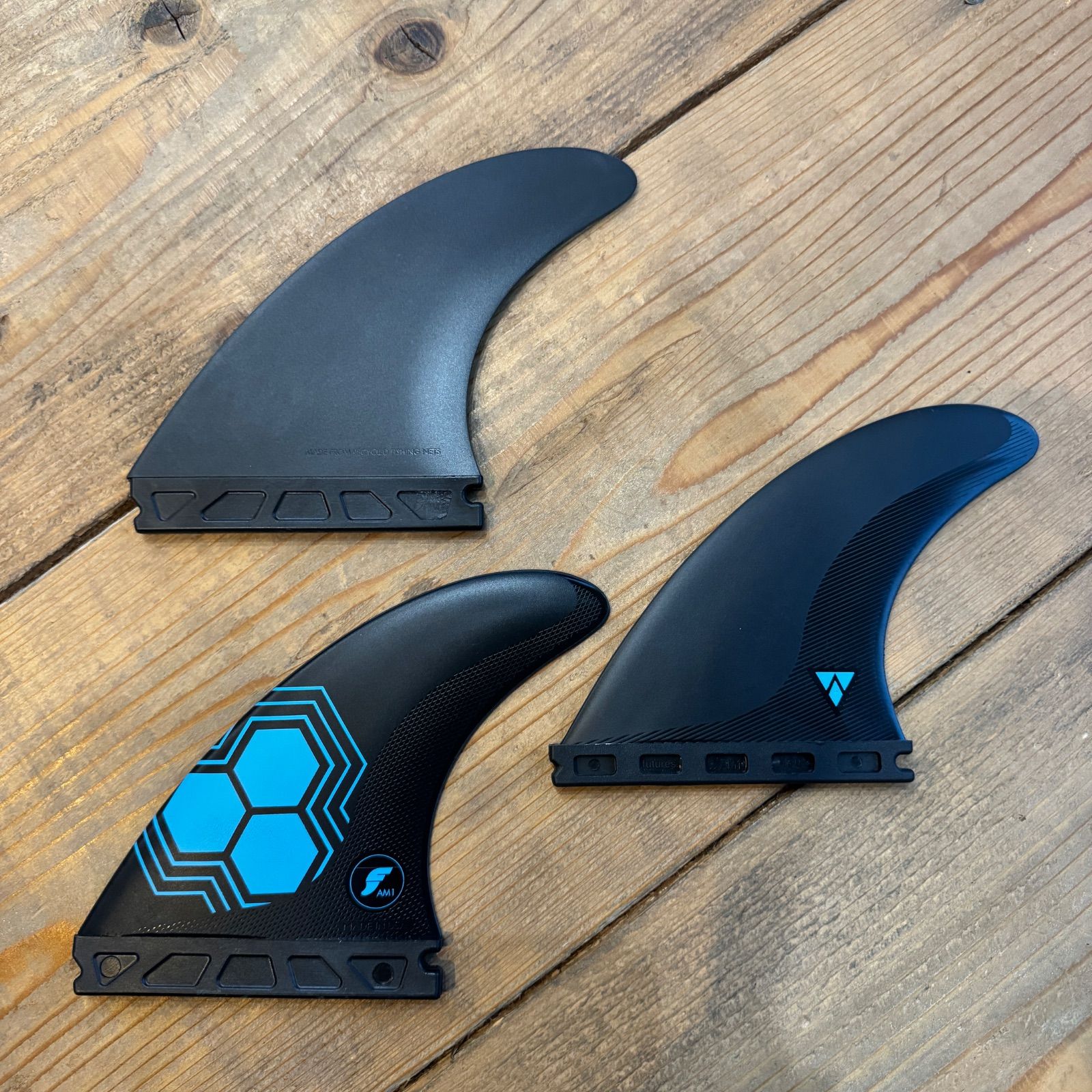 新古品 フューチャーフィン futures. アルメリック AM1 アルファ ALPHA
