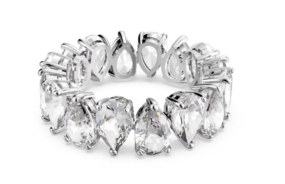 すう　スワロフスキー　Vittore ドロップカット リング58号 スワロフスキー Swarovski Vittore ドロップカット リング58号 指輪
