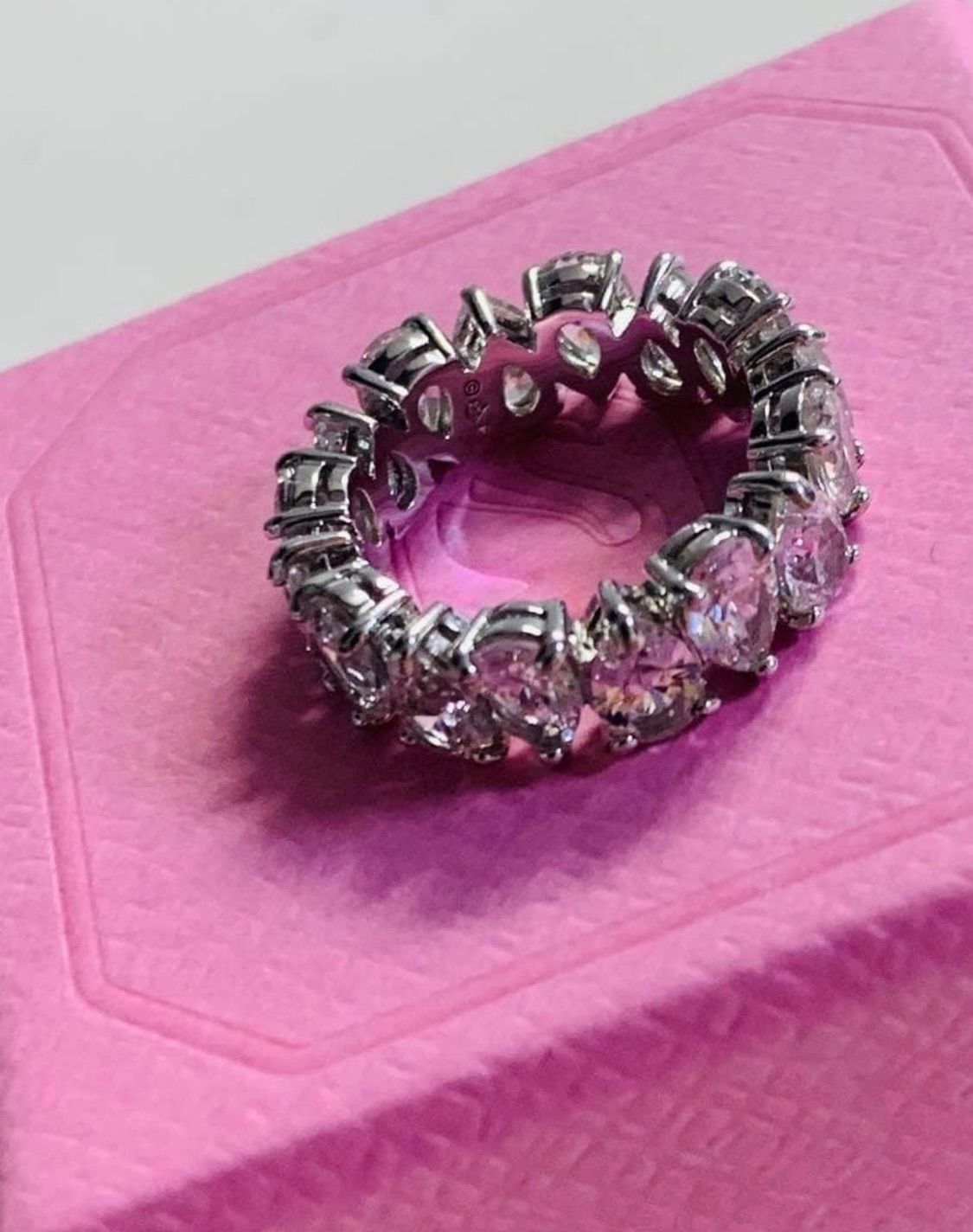 すう　スワロフスキー　Vittore ドロップカット リング58号 スワロフスキー Swarovski Vittore ドロップカット リング58号 指輪